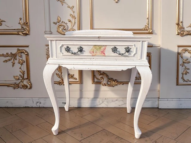Side table - Wood - Louis XV-style side table with decoupage decoration.