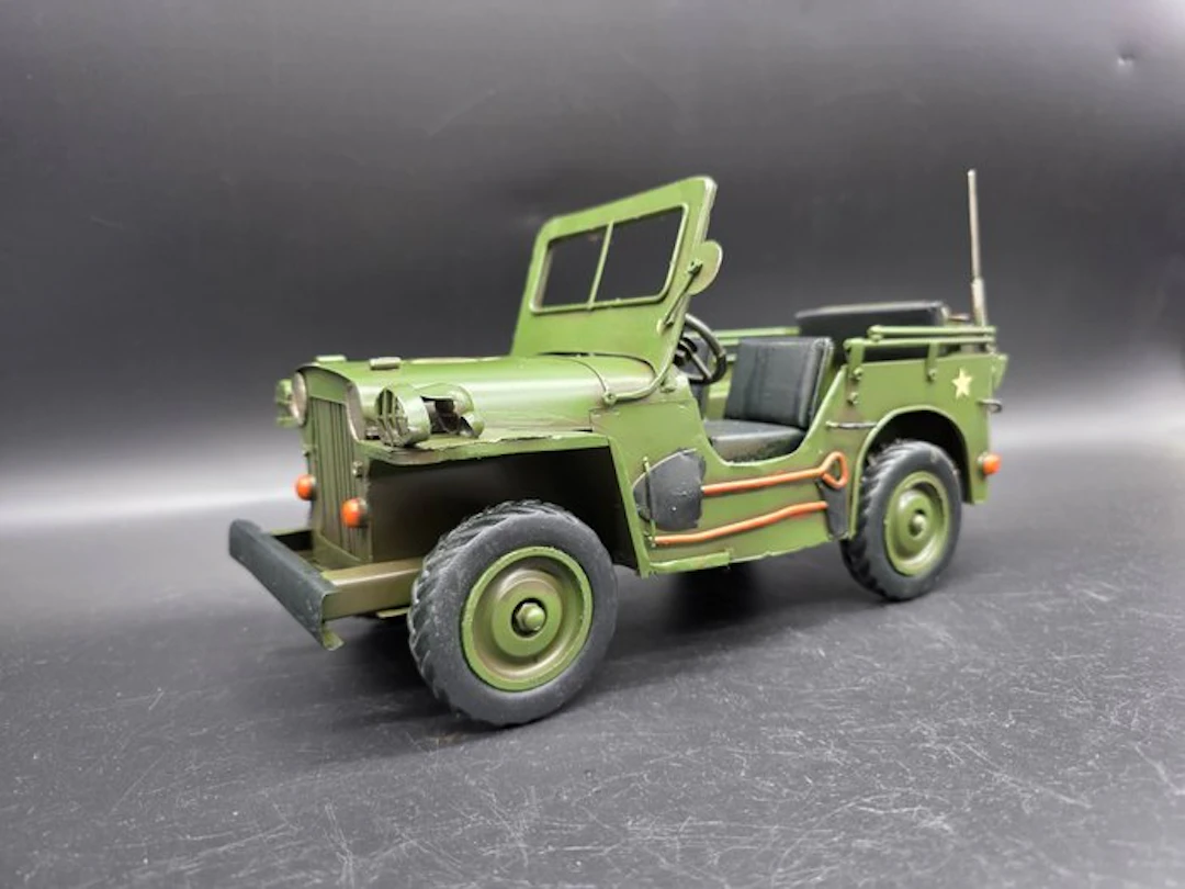 Decorative ornament - Metal artwork Military Jeep