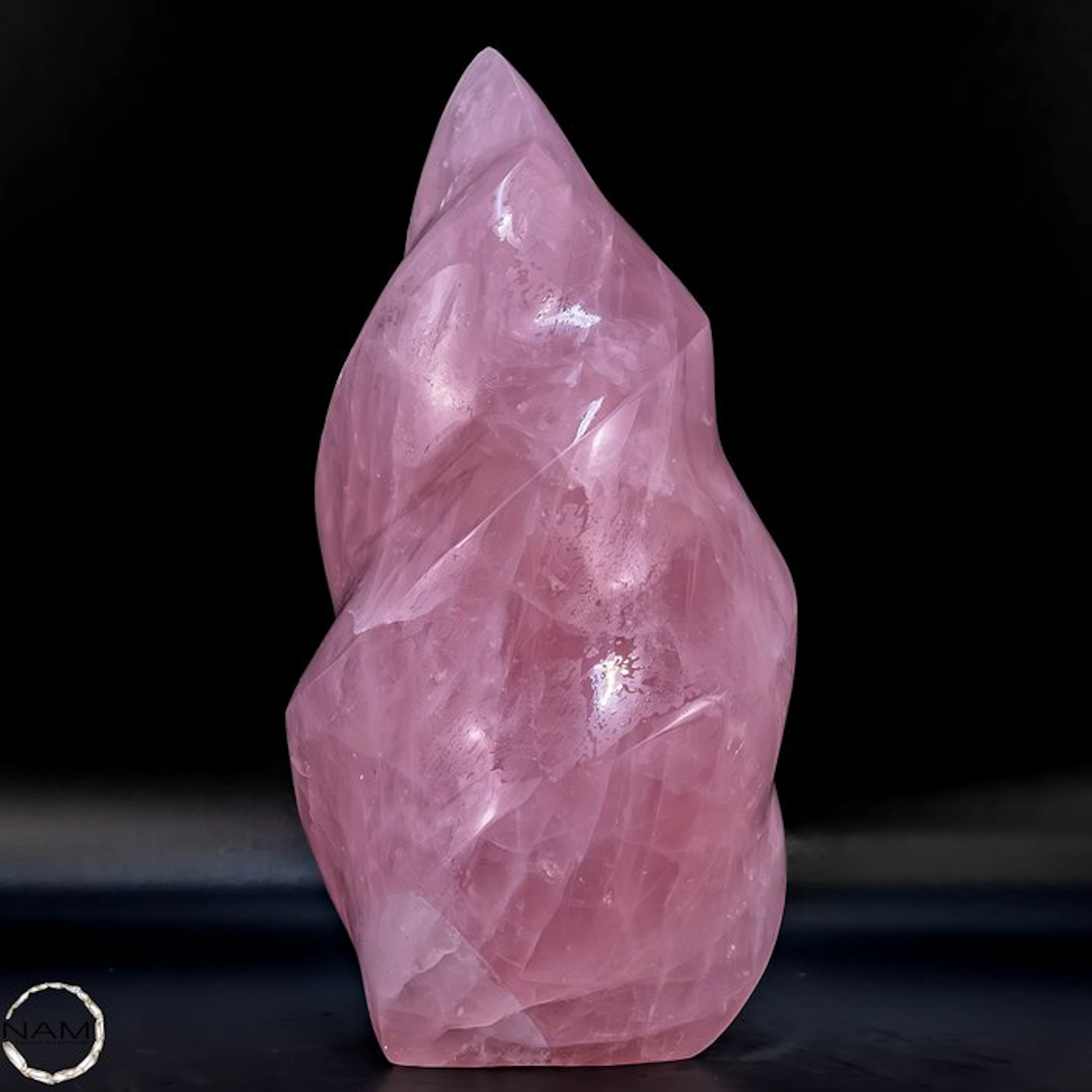 Exclusive rose quartz flame – Symbol of love and harmony- 1385.71 g