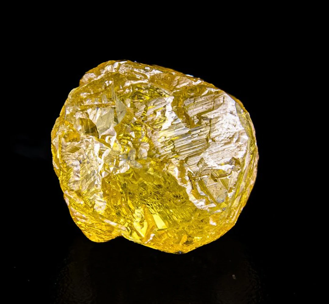 DIAMOND Fancy Intense Yellow - EXCEPTIONAL VVS - NO...