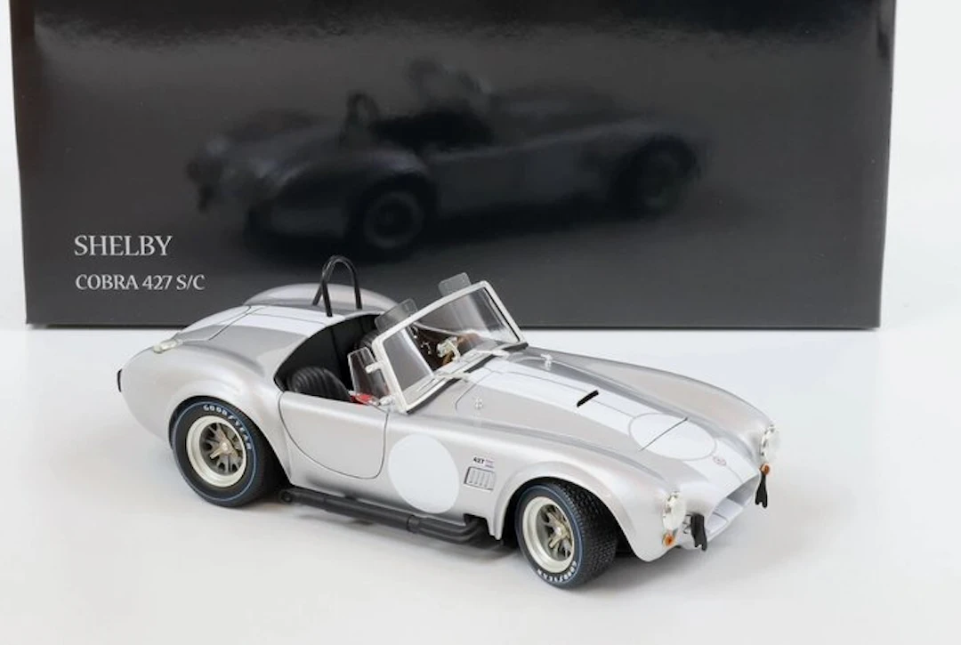 Kyosho 1:18 - Model car - Shelby Cobra 427 S/C (1962)