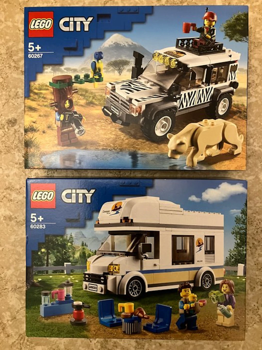 LEGO Set - City - 60267 Safari terreinwagen; 60283 Vakantiecampee