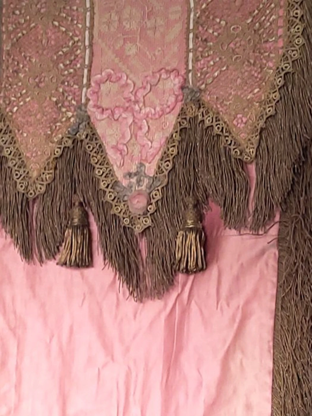 Drapery or curtain with needlework and fringes - Textile - 185 cm - 39.5 cm