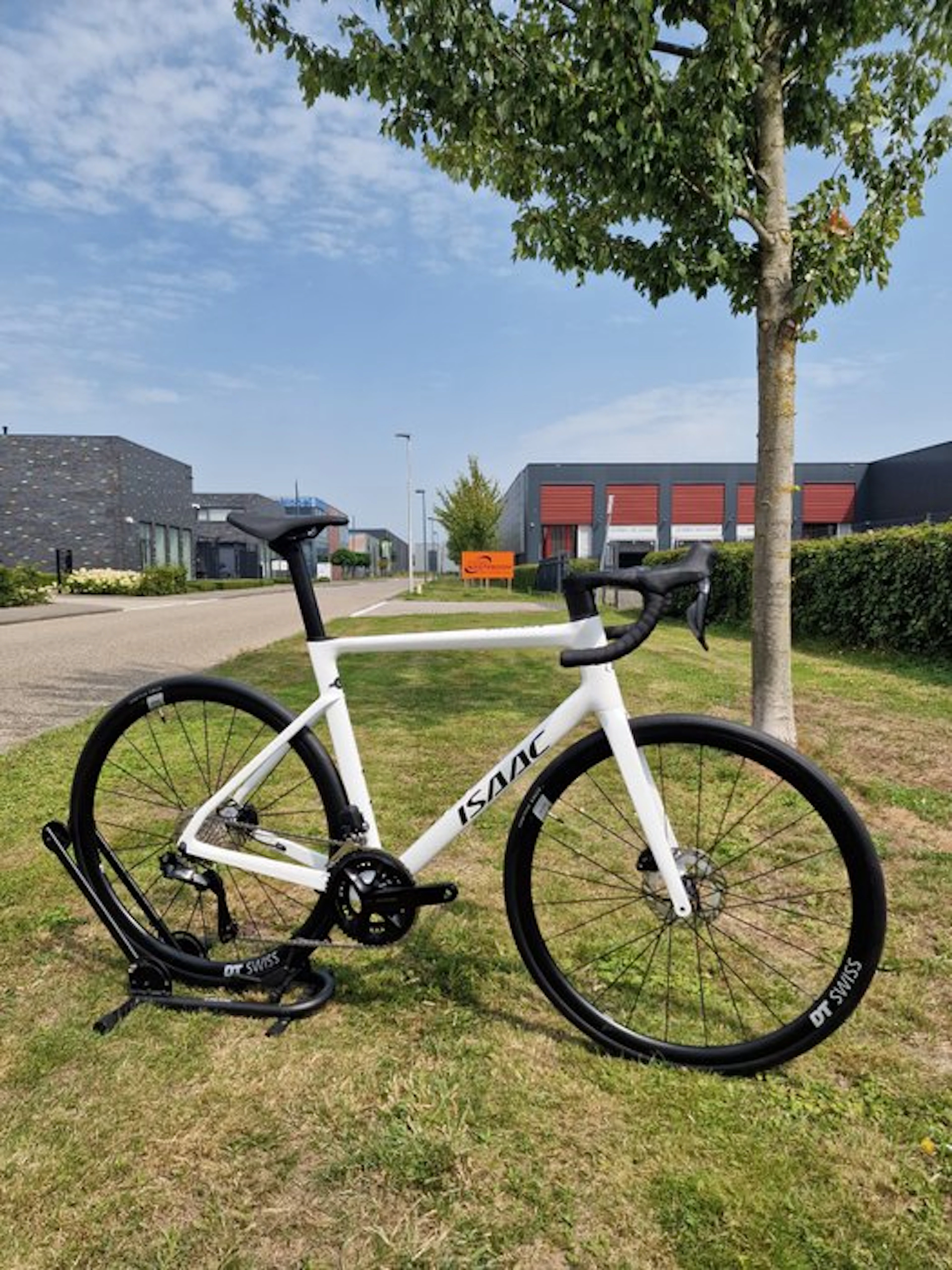 Isaac-Cycle - Boson Mineral White Shimano DI2 - Bicycle - 2026