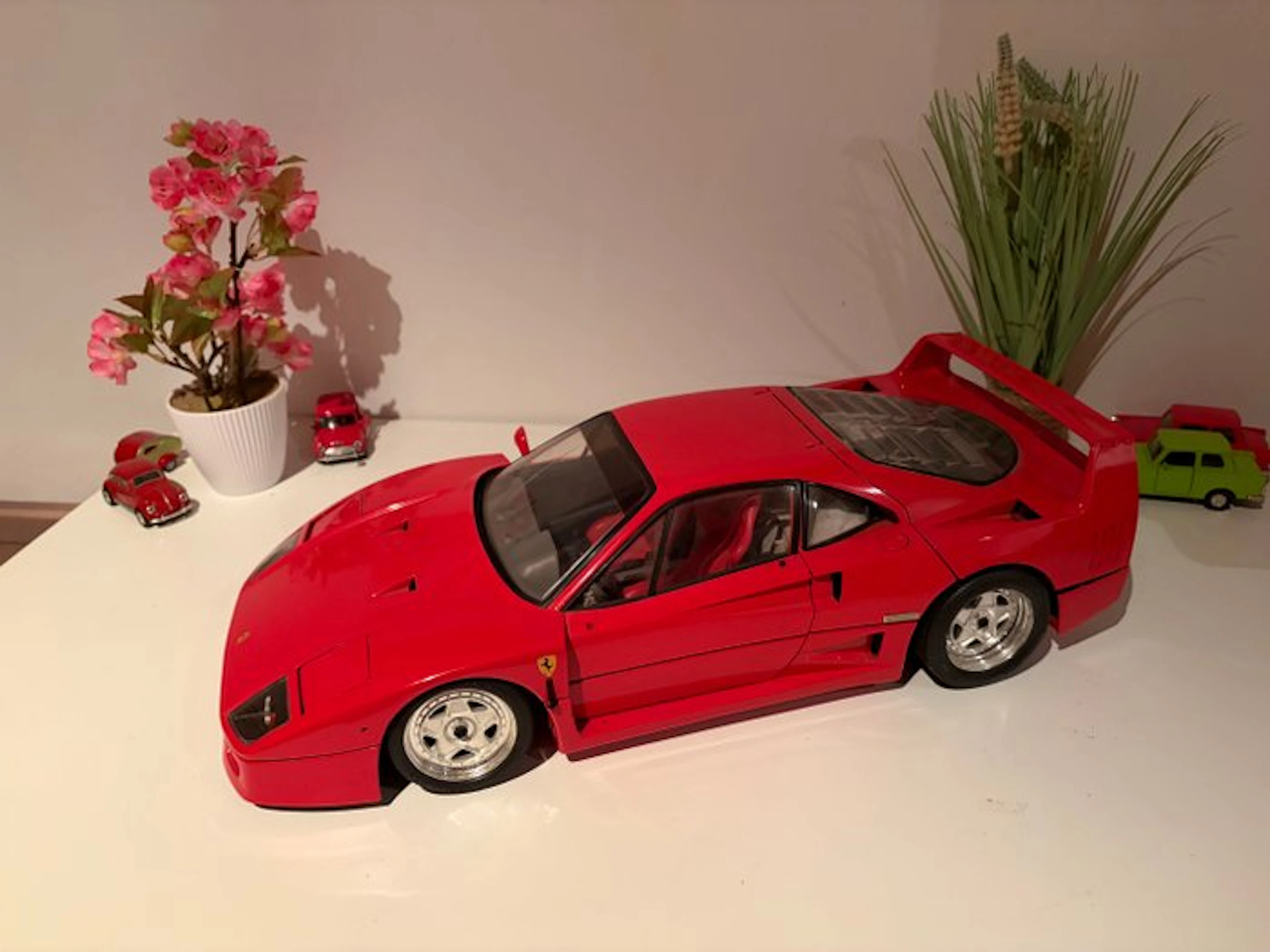 Pocher 1:8 - Model car - Ferrari F40