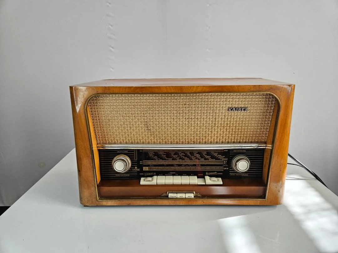 Kaiser - W1835/3D Tube radio