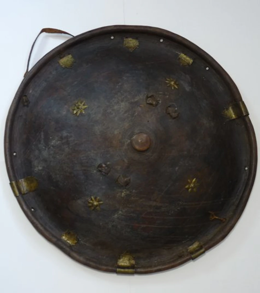 19th-century African Ethiopian buffalo leather Amhara warrior shield - 60 cm