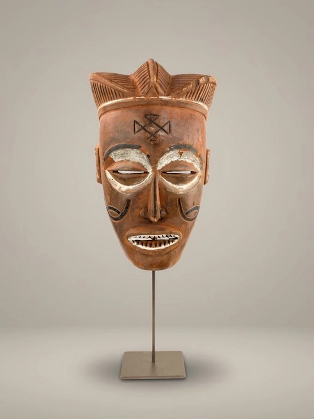 Mask - Mwana Pwo - Chokwe - DR Congo (No reserve price)