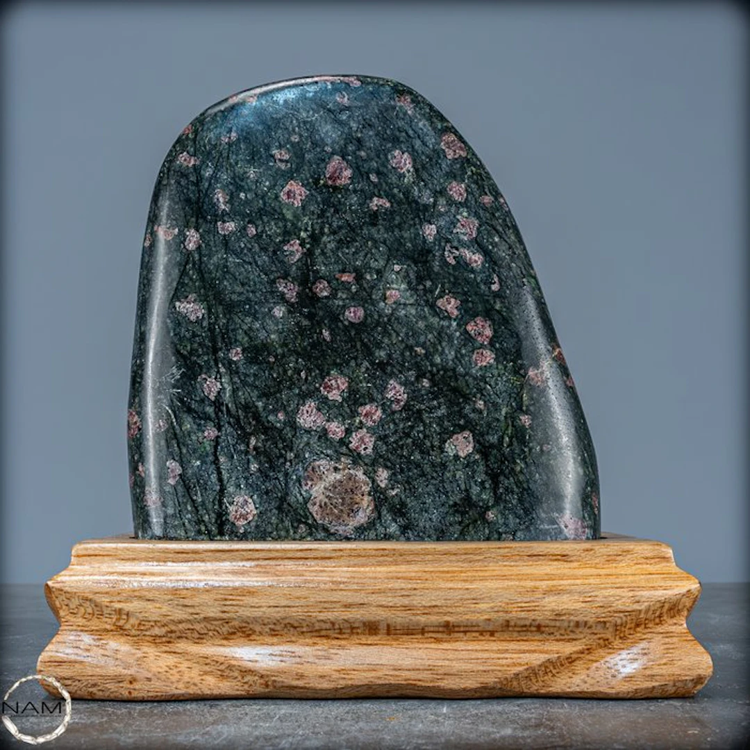 Rare Natural Almandin-Garnet in Serpentine Freeform- 2436.17 g