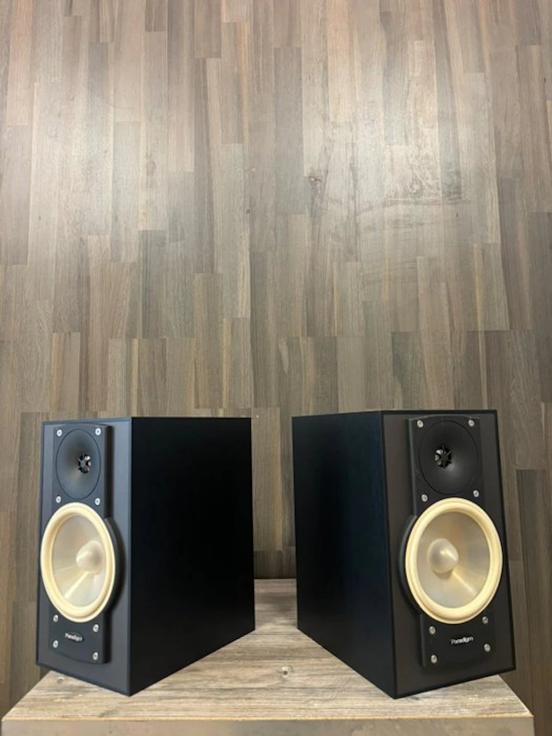 Paradigm - Mini Monitor v.6 / 2-Way Bass Reflex Bookshelf Speaker set