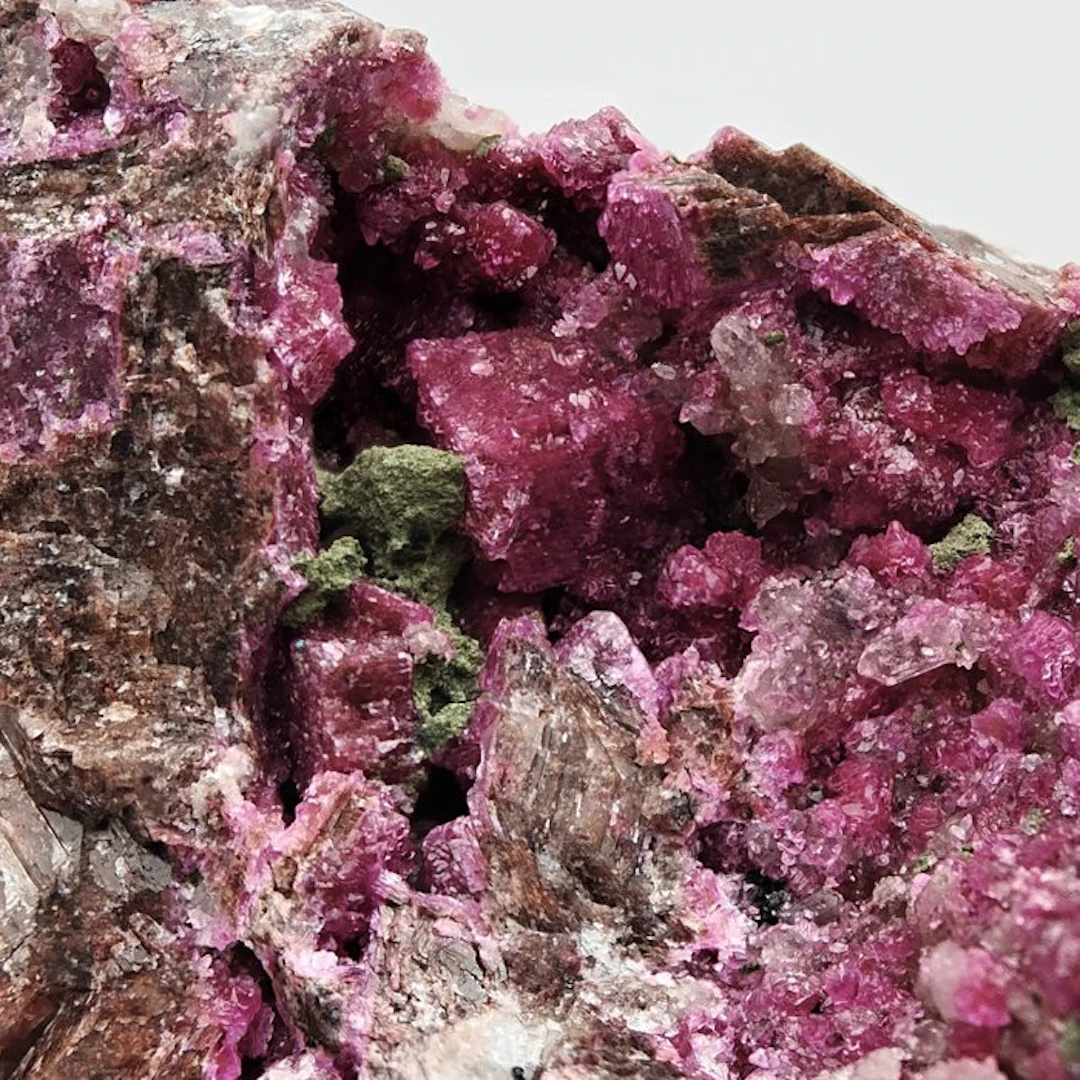Rarest green Kolwezite on cobaltocalcite fuchsia Crystals...