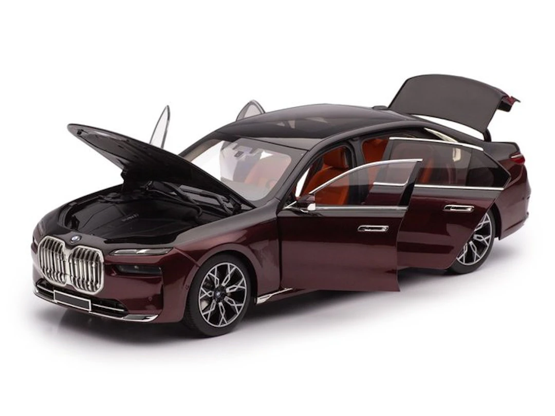 MiniChamps 1:18 - Model sedan - BMW i7 2022 - HQ Diecast model with 6 openings