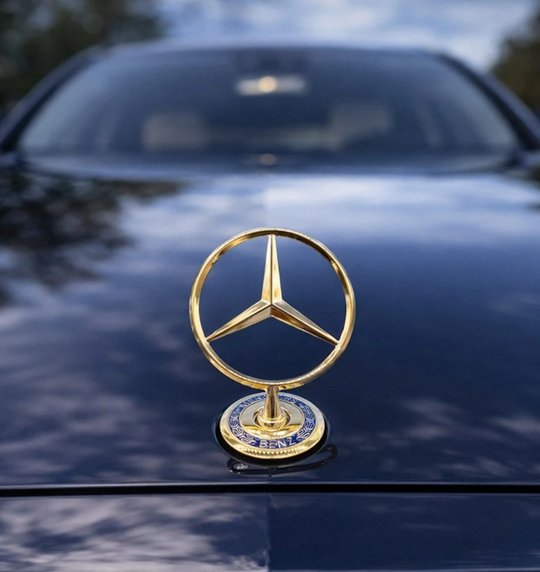 Badge -> Gold Edition! Hood Star - Mercedes - Germany - 21st