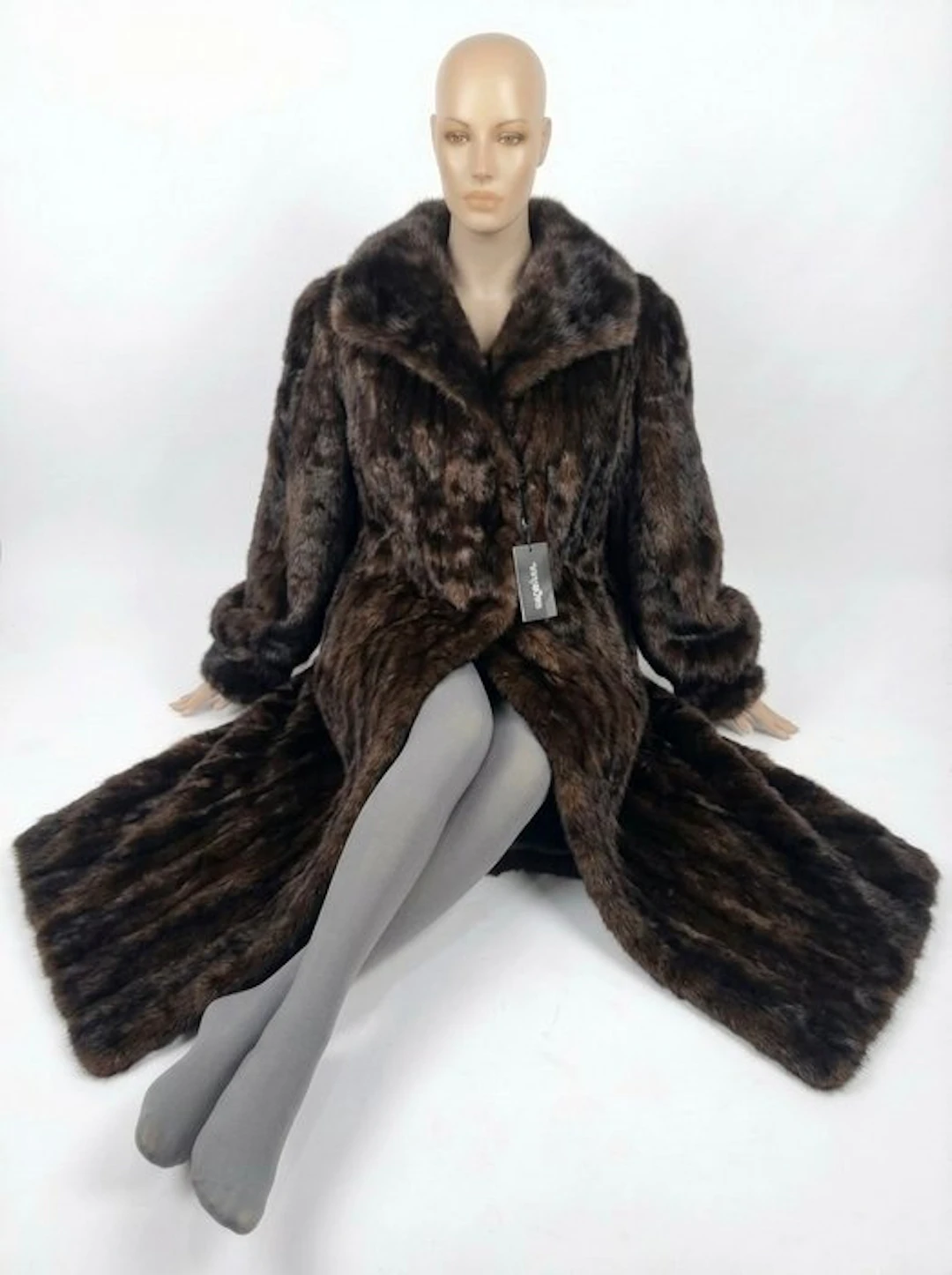 Saga Furs - Fur coat - New with tags