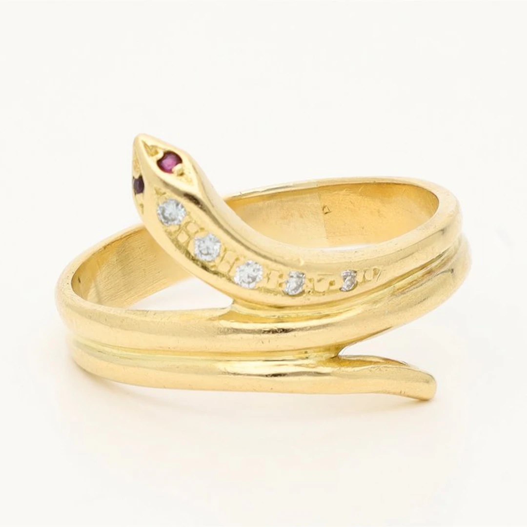 Ring - 14 kt. Yellow gold - 0.09ct. tw. Diamond (Natural) - Ruby