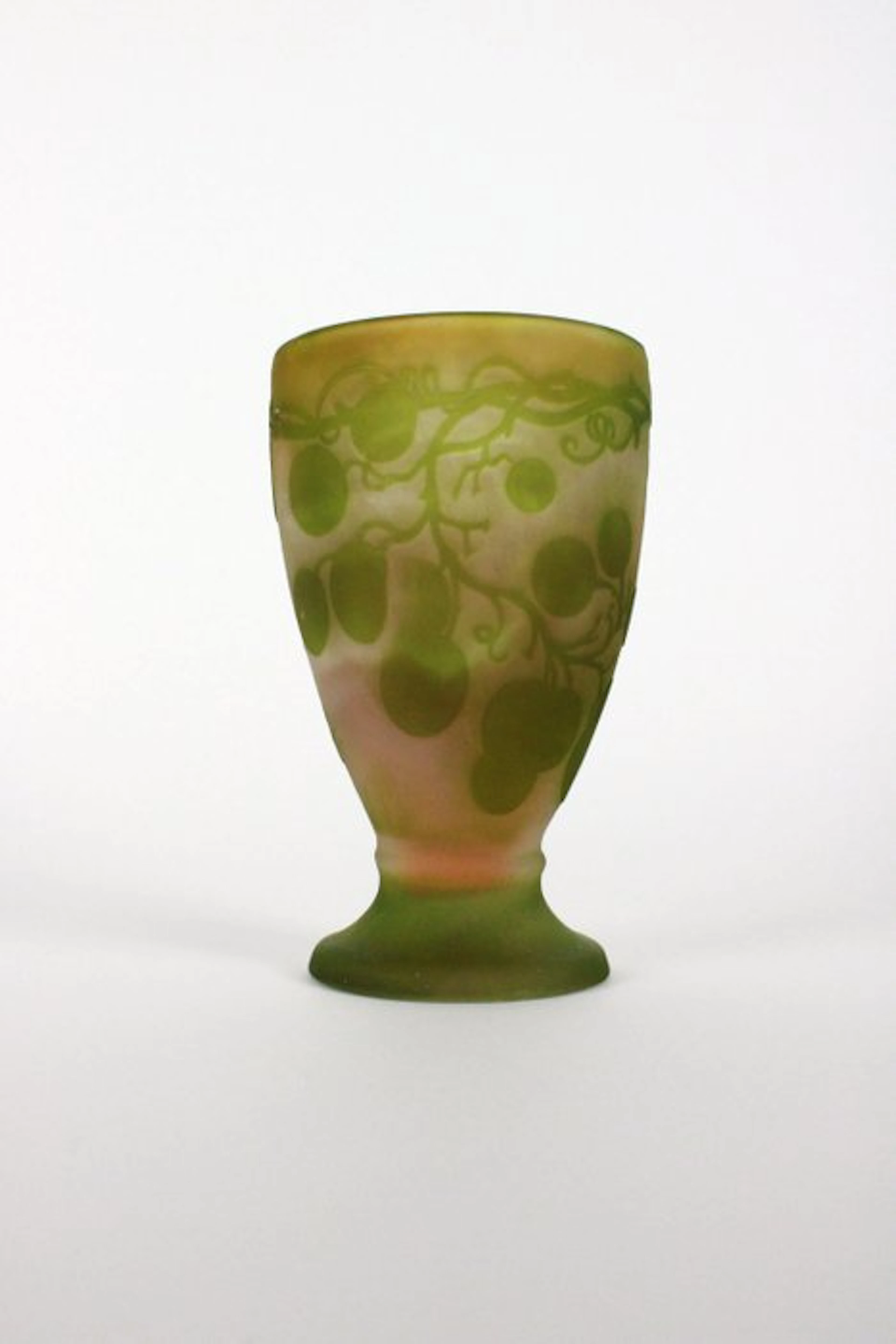 Etablissements Gallé - Emile Gallé - Vase - Grape clusters - Glass