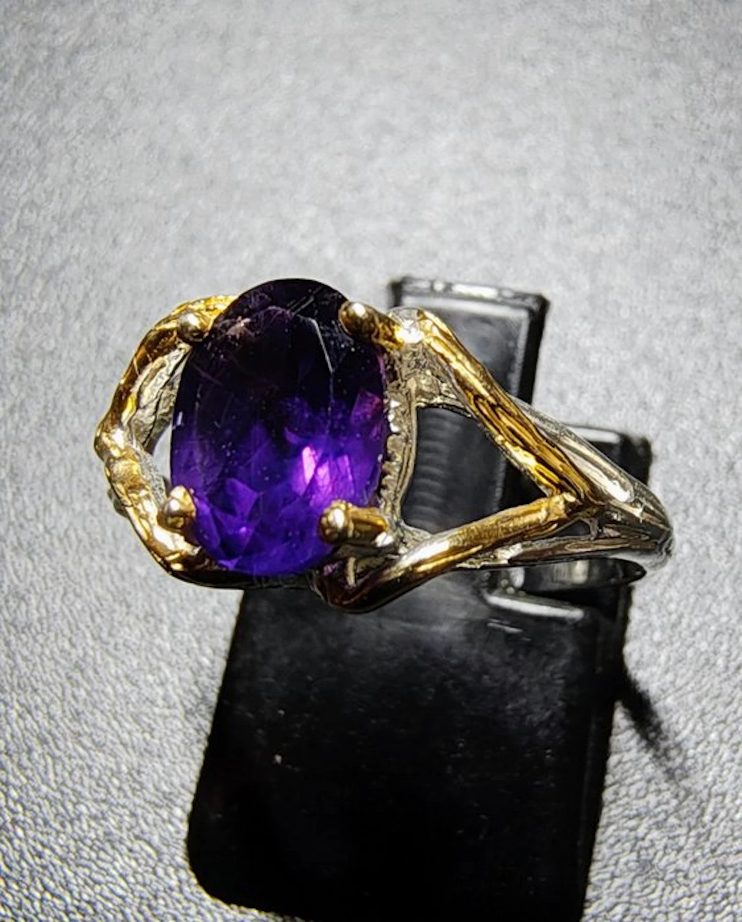 Sterling silver ring (925) plated with gold featuring a...
