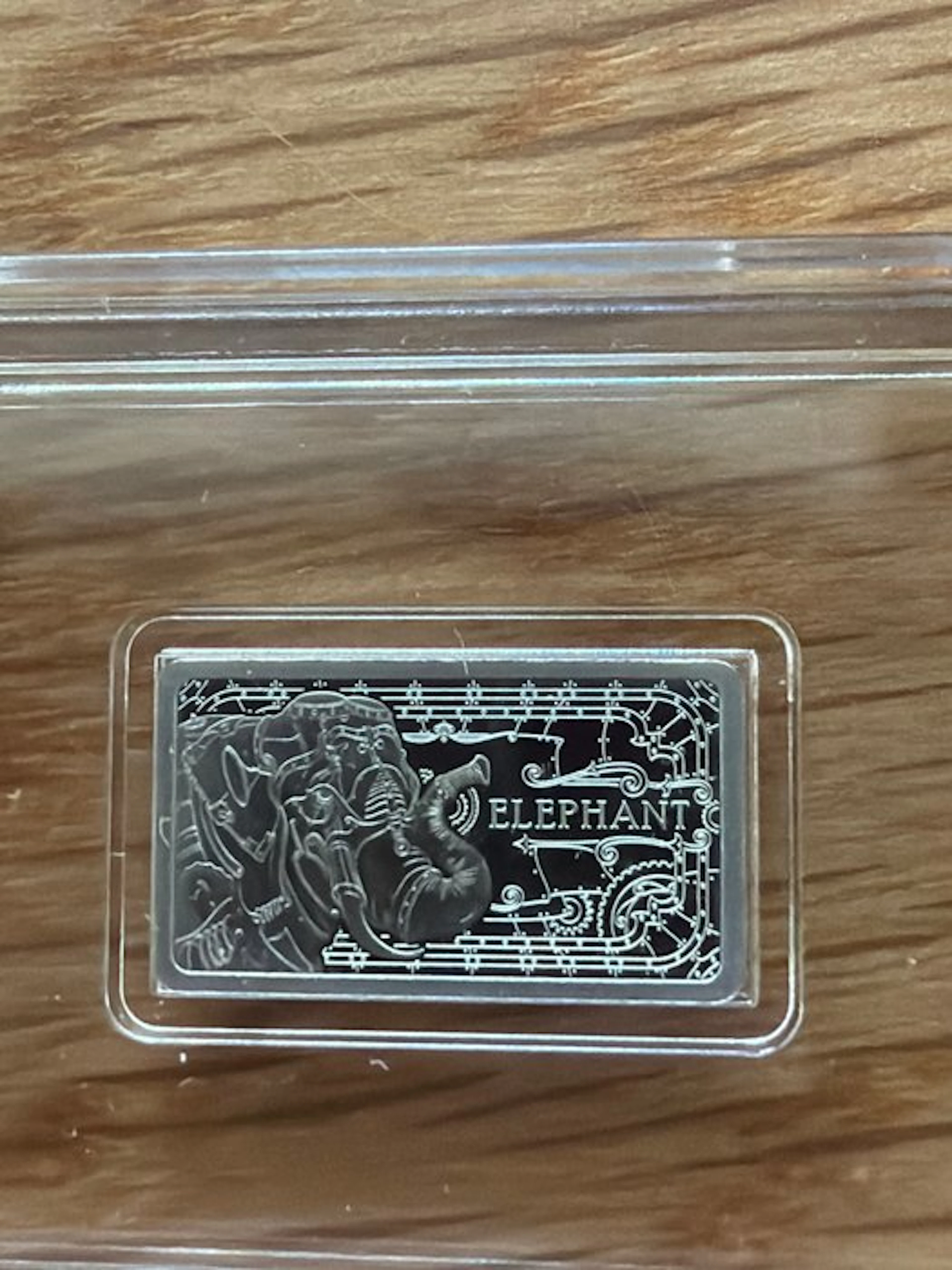 World. Platin Bar Elephant , 1/100 oz (.999) (No reserve price)