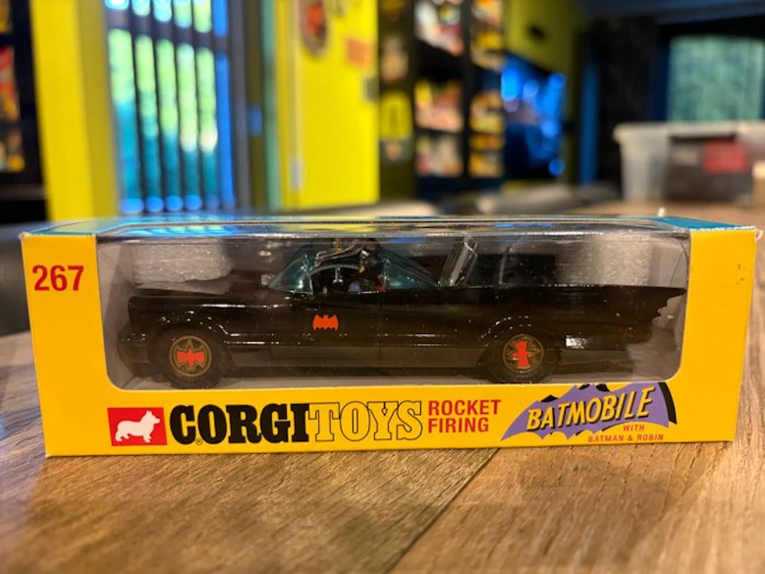 Corgi Toys 1:43 - Model car - Batmobile (Batman & Robin)