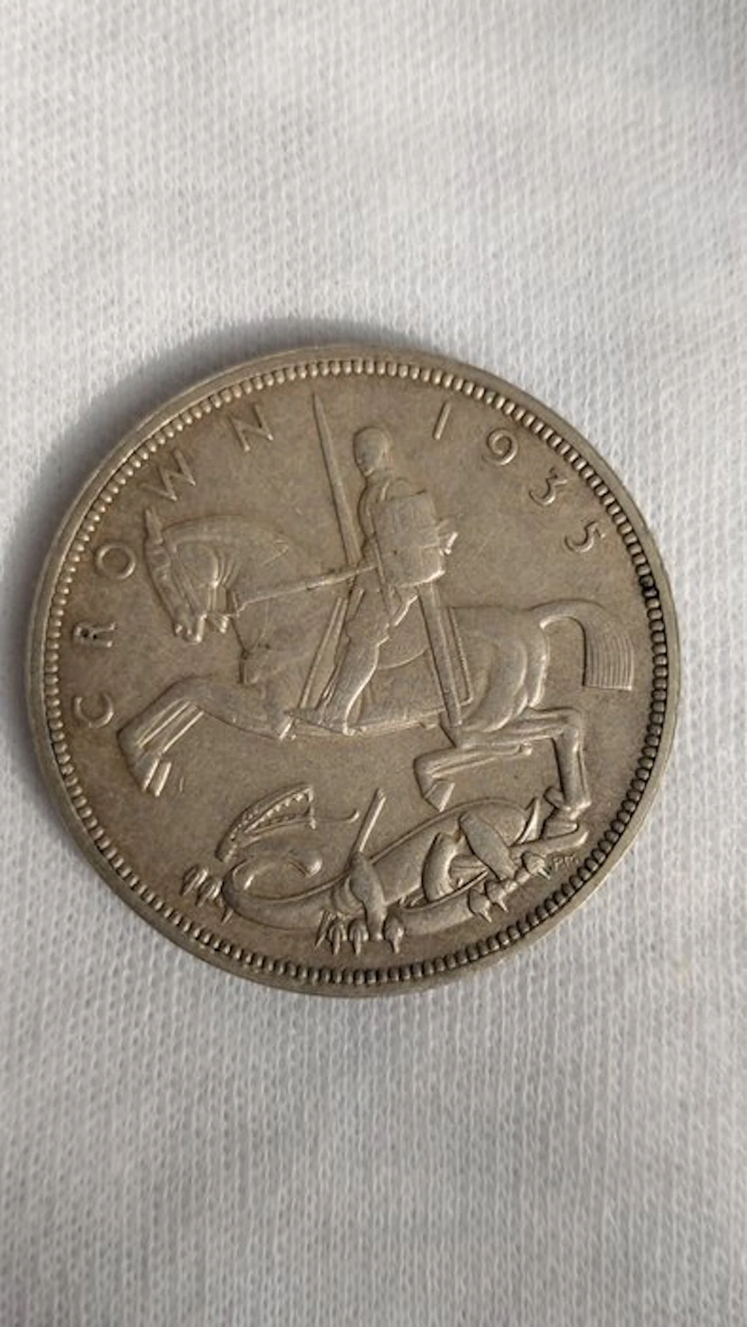 United Kingdom. George V. 1 Crown (No reserve price)