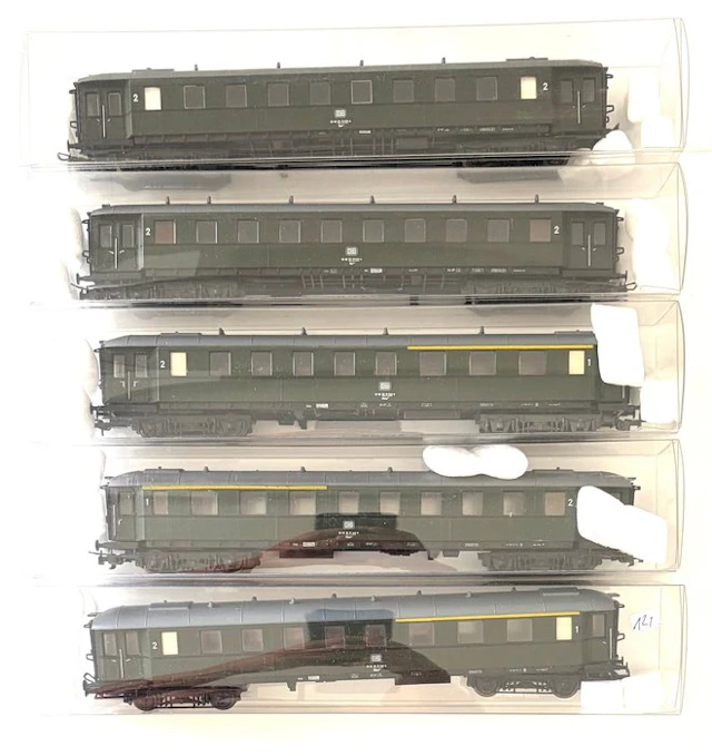 Liliput H0 - Model train passenger carriage (1) - 5-seater cars - DB