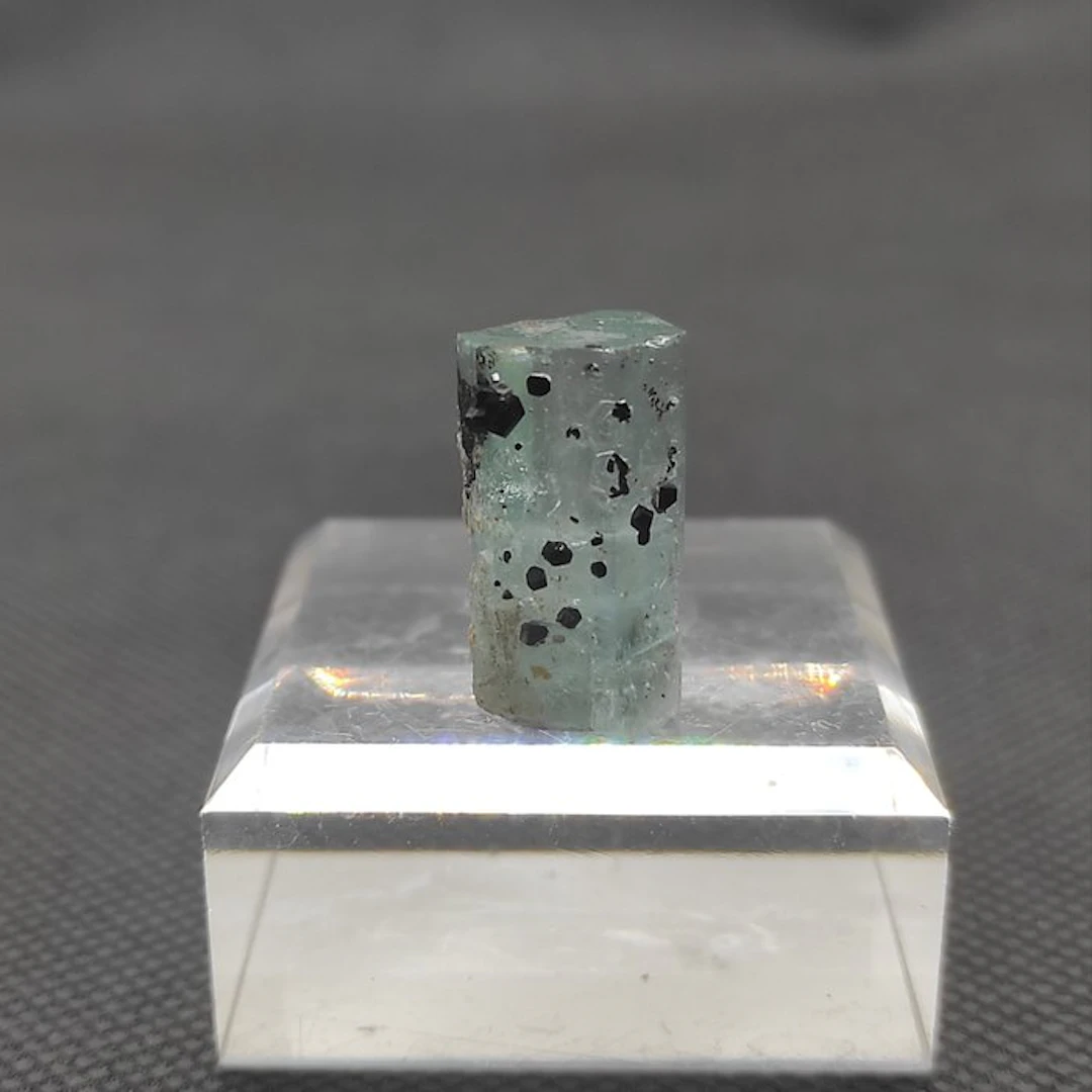 Aquamarine and black tourmaline Crystal - Height: 1 cm...