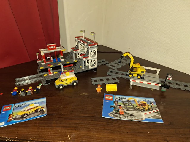 LEGO Set - City - City treinstation en spoorwerkplaats