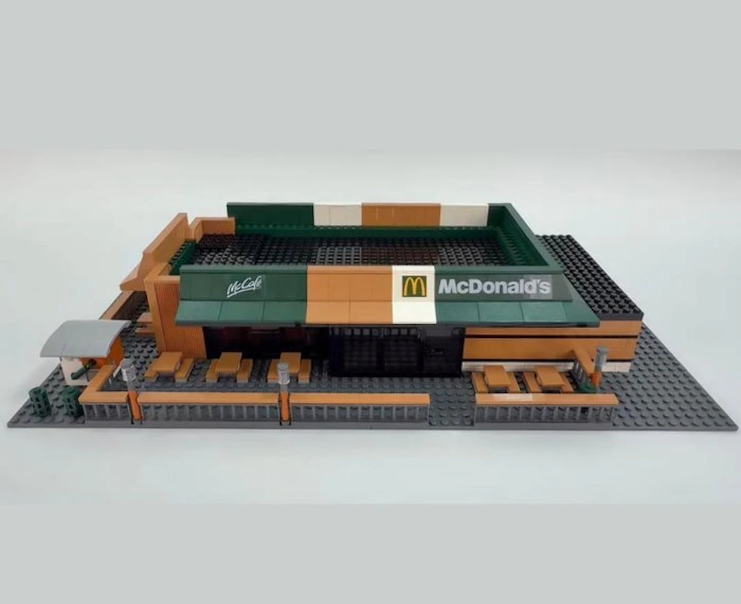 LEGO Set - Promotional - McDonald's restaurant Lego 2025