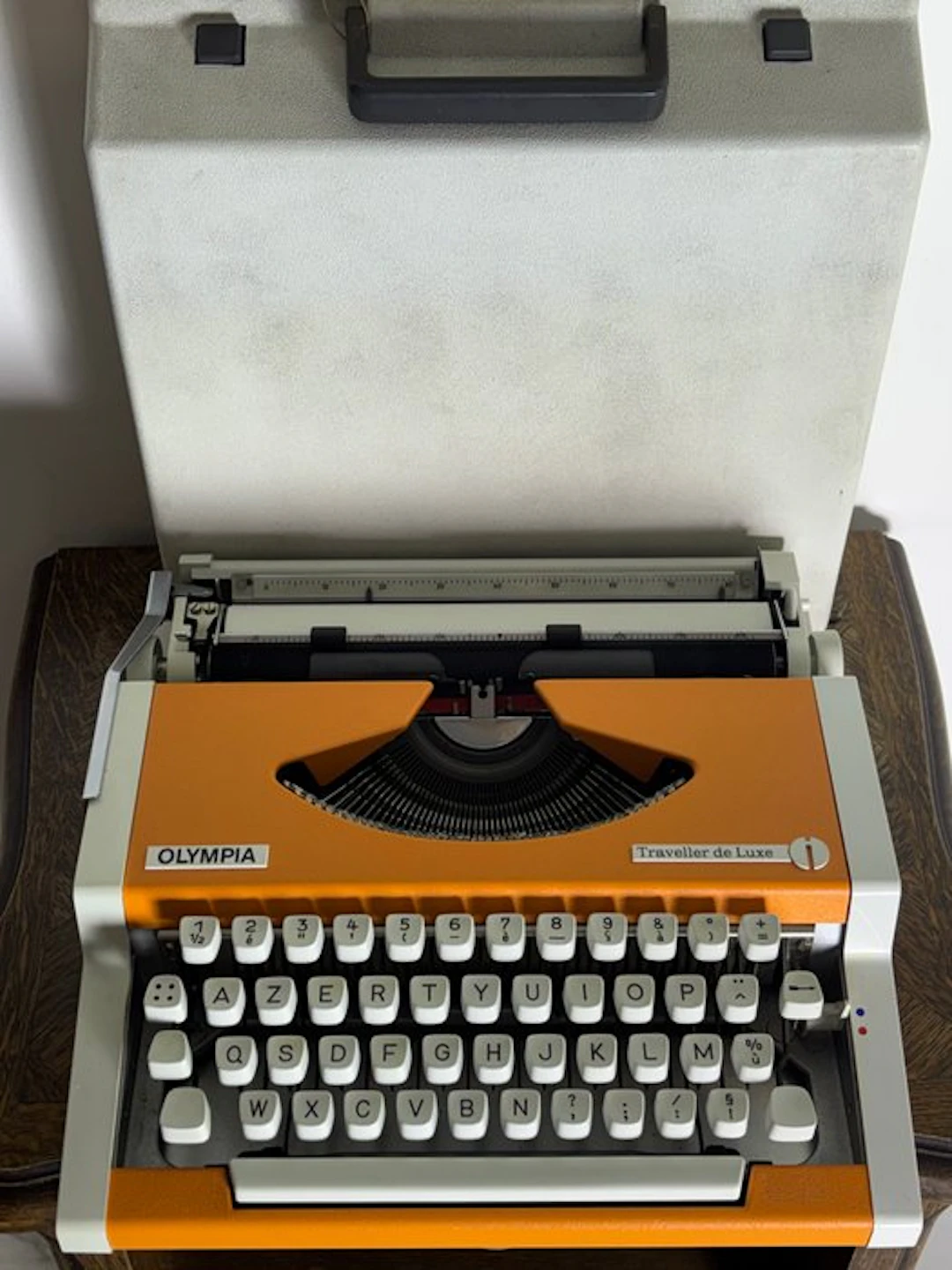 Olympia Traveller De Luxe - Typewriter - 1960-1970
