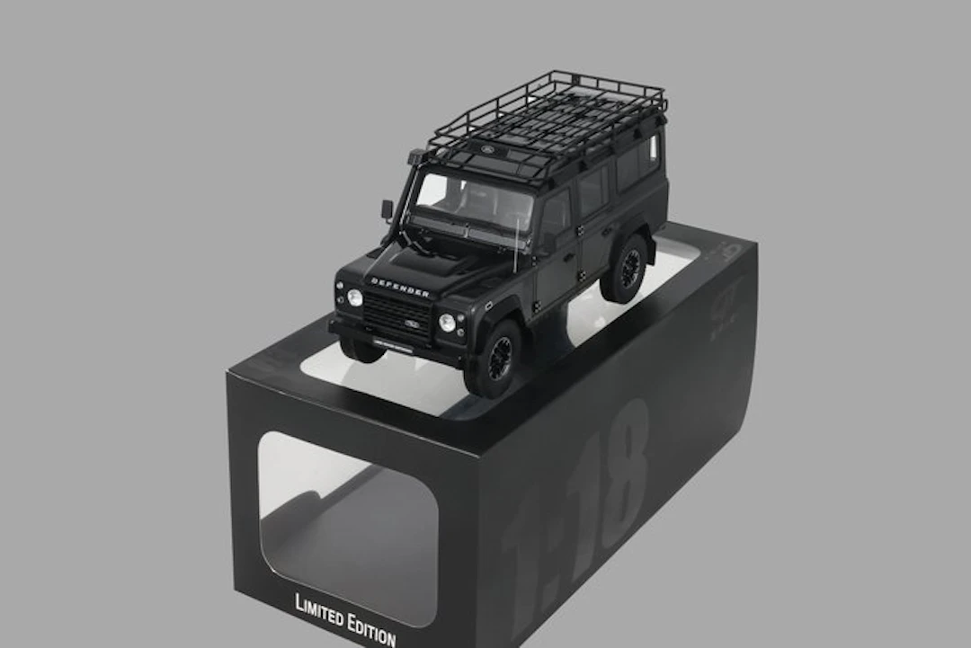 GT Spirit 1:18 - Model car - Land Rover Defender 110 SW...