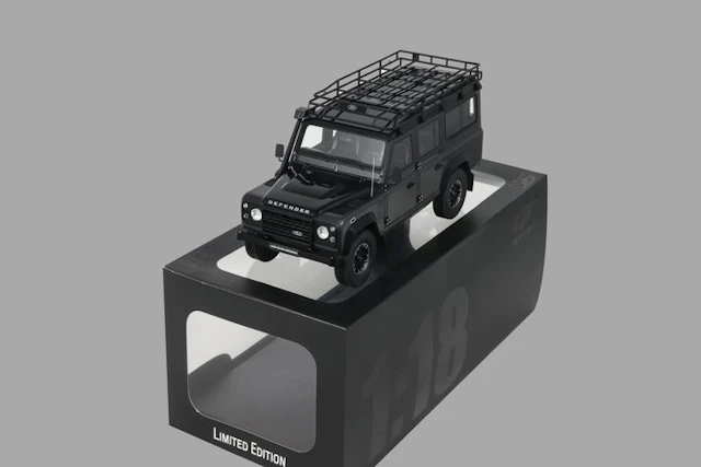 GT Spirit 1:18 - Model car - Land Rover Defender 110 SW...