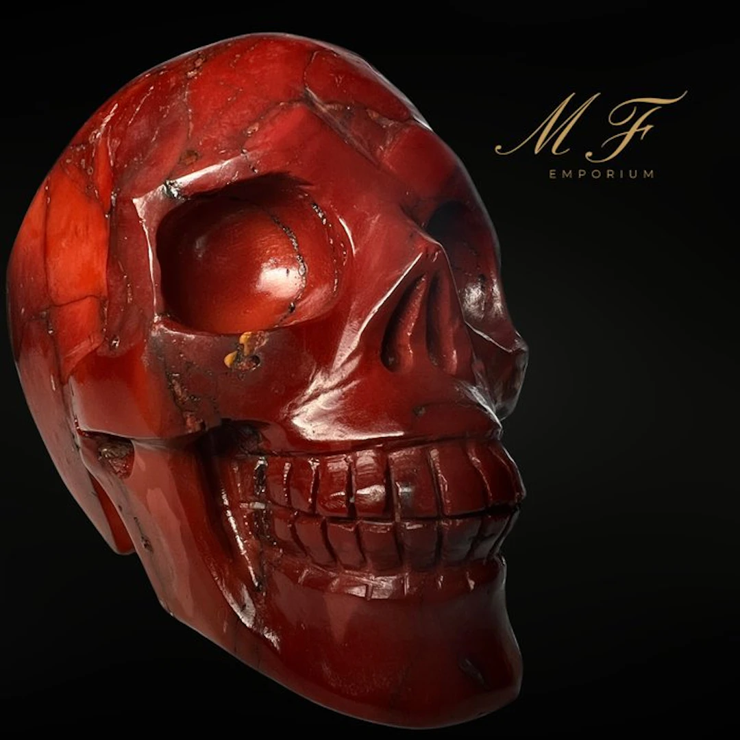 Magnificent XXL skull in Mookaite Carving - Height: 100...