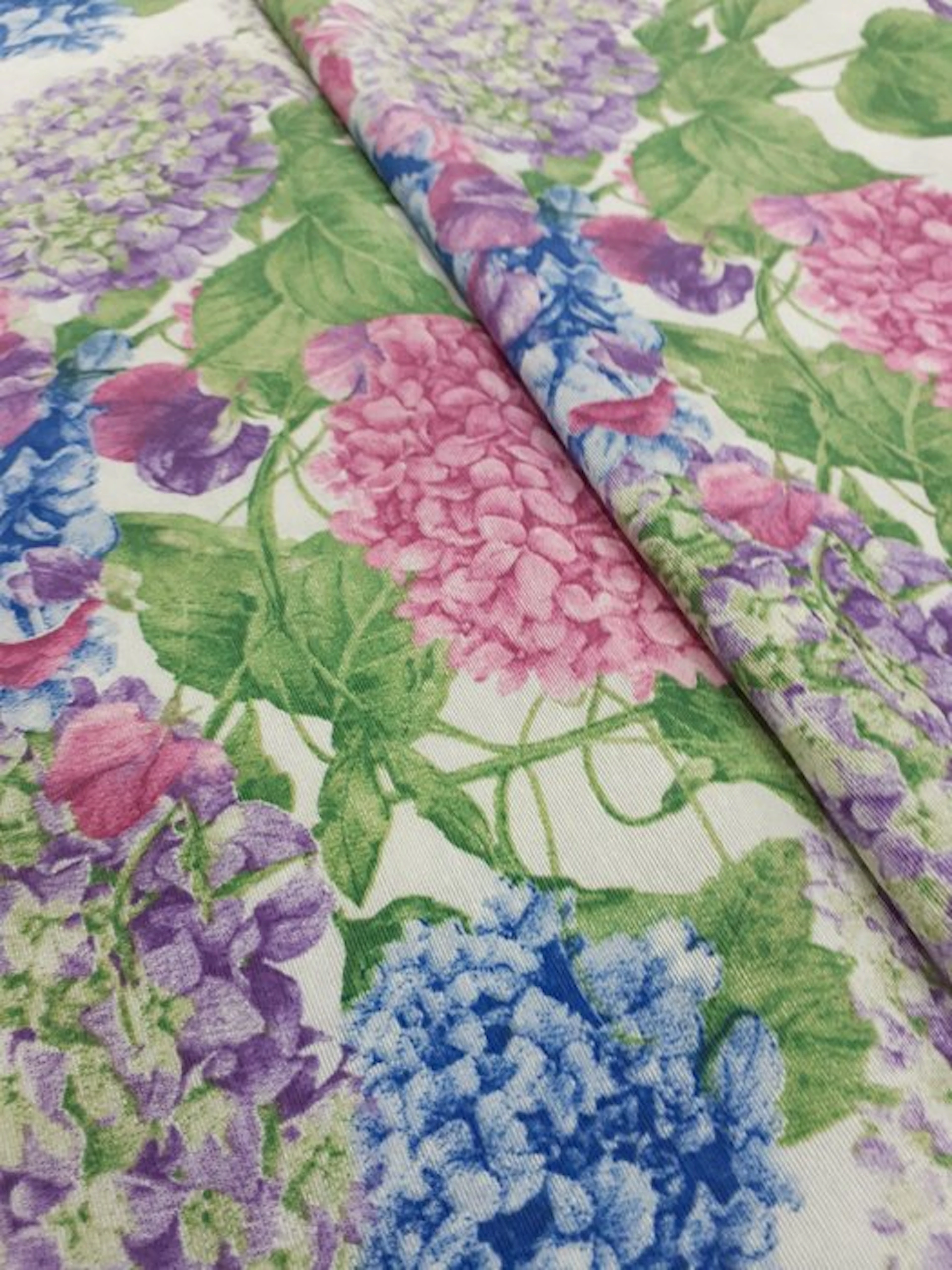 Upholstery fabric - 500 cm - 140 cm - Cotton Hydrangea Multi