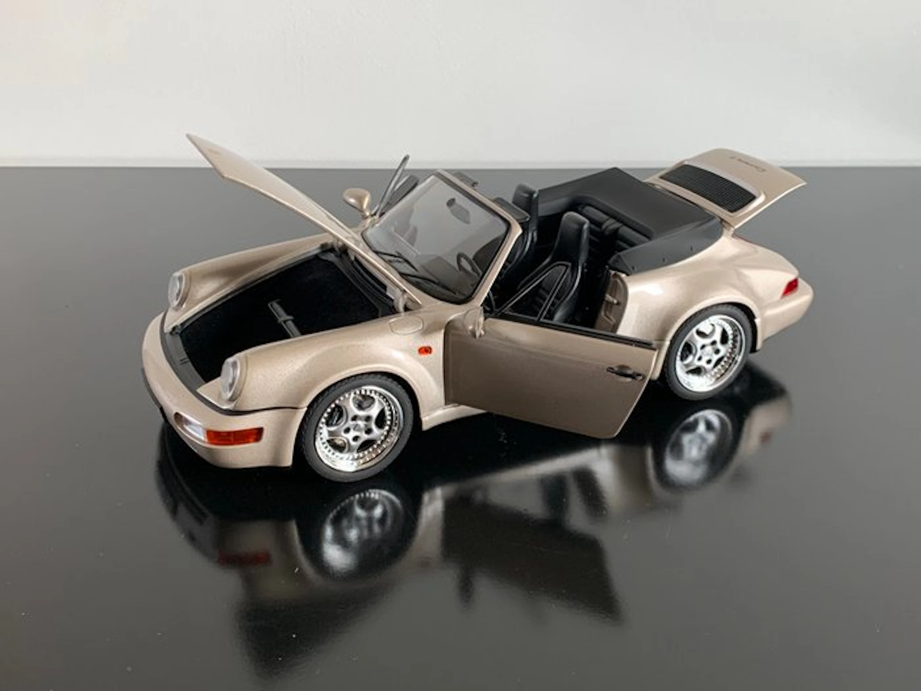 Norev 1:18 - Model sports car - Porsche 911 Carrera 2...