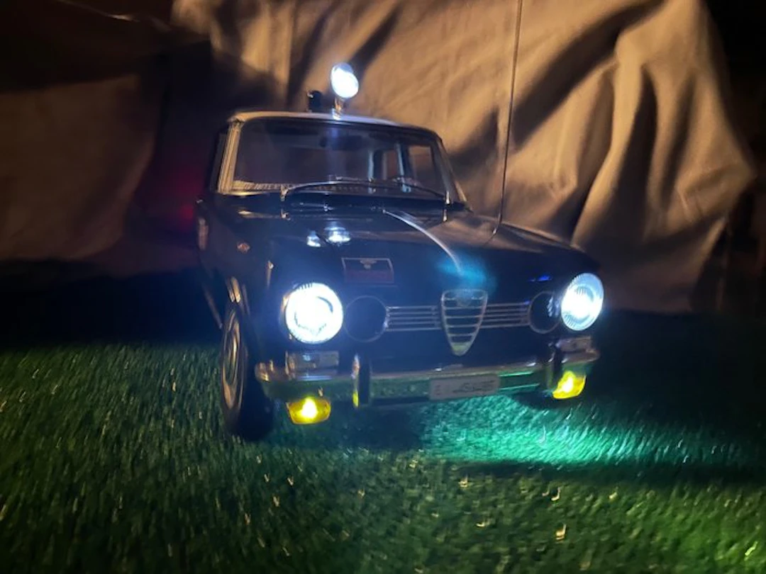 Eagle 1:8 - Model sedan - Alfa Romeo Giulia 1600 super