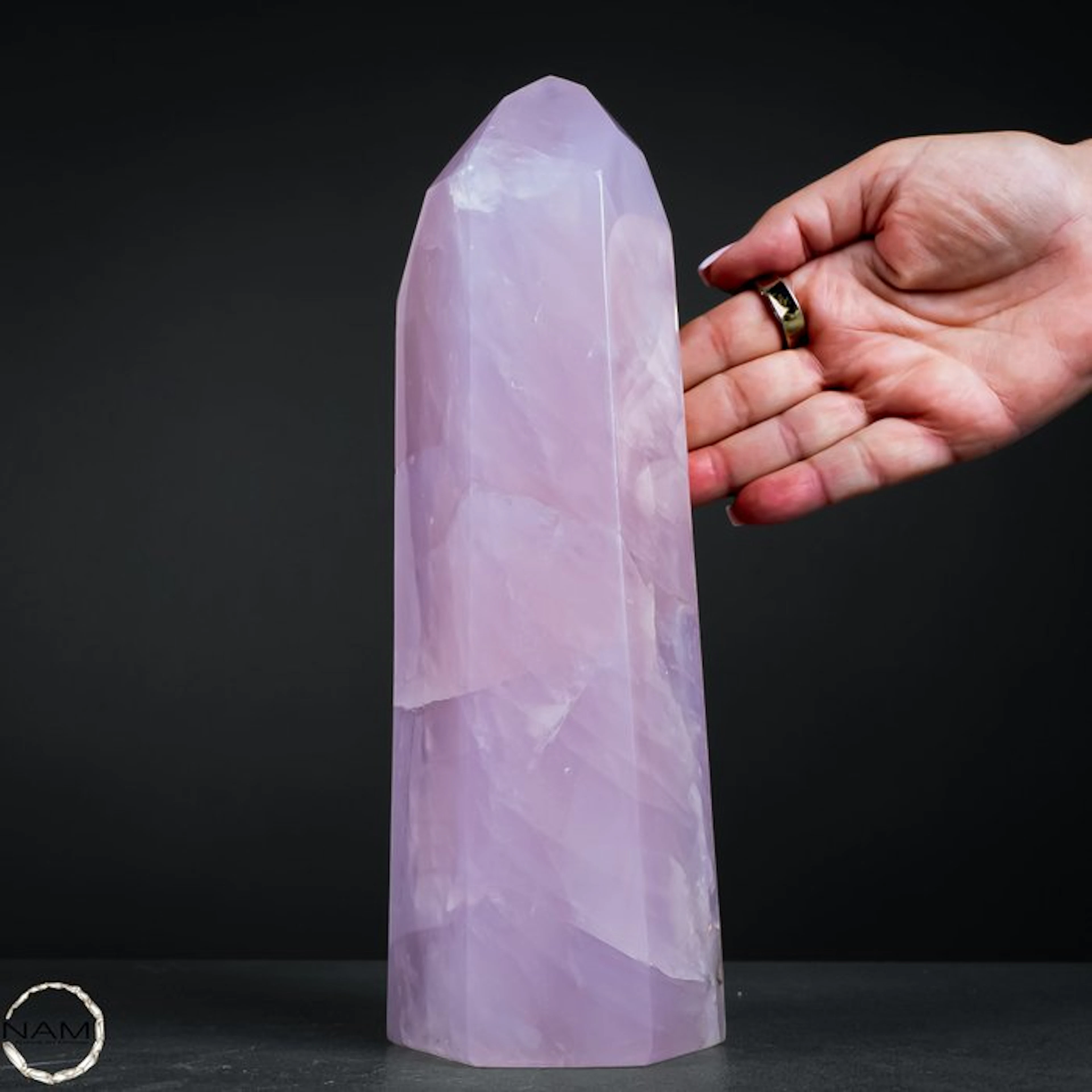 Rose quartz obelisk – Soft power in an elegant form.- 2502.22 g