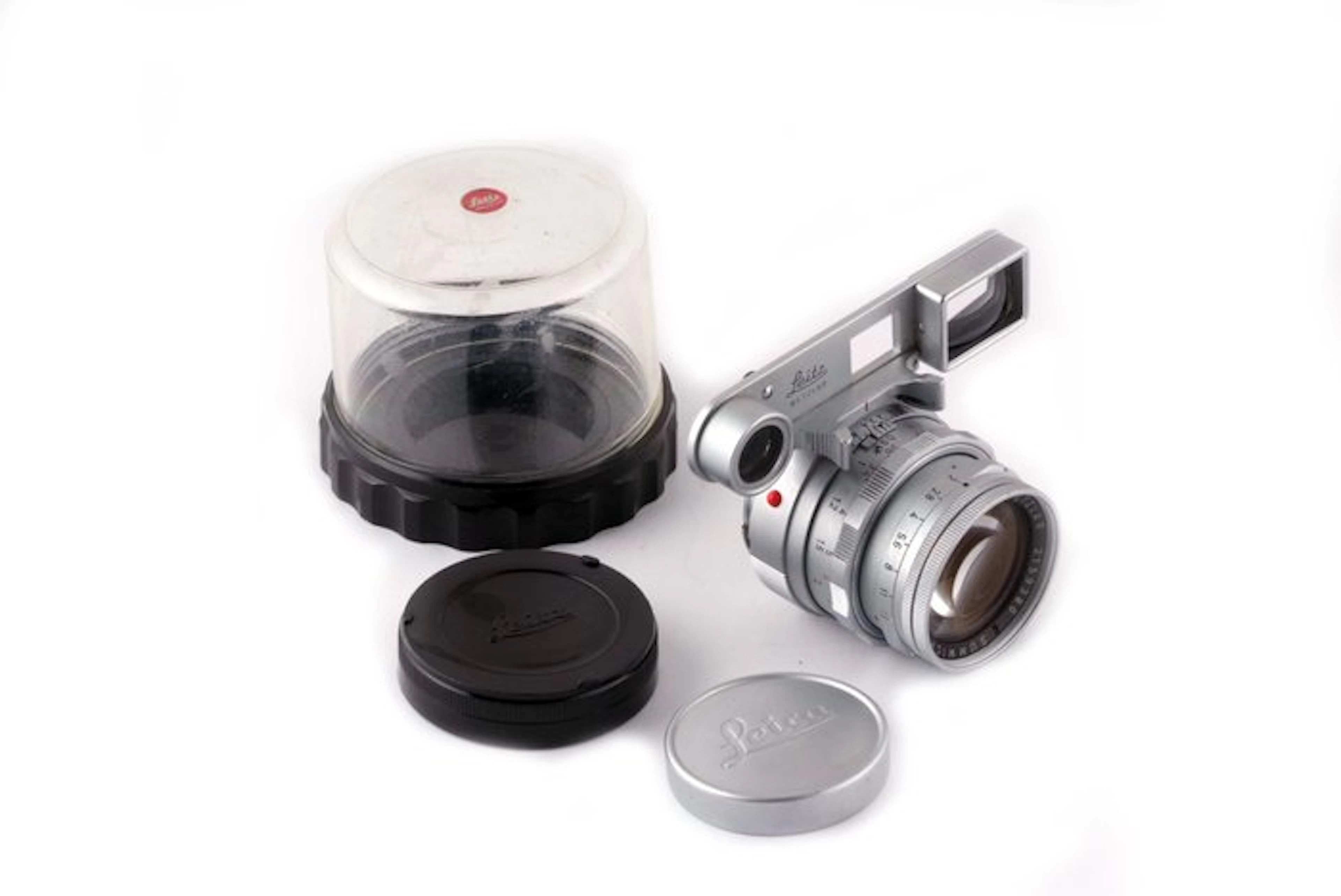 Leica Summicron 50mm f/2 Dual Range Prime lens