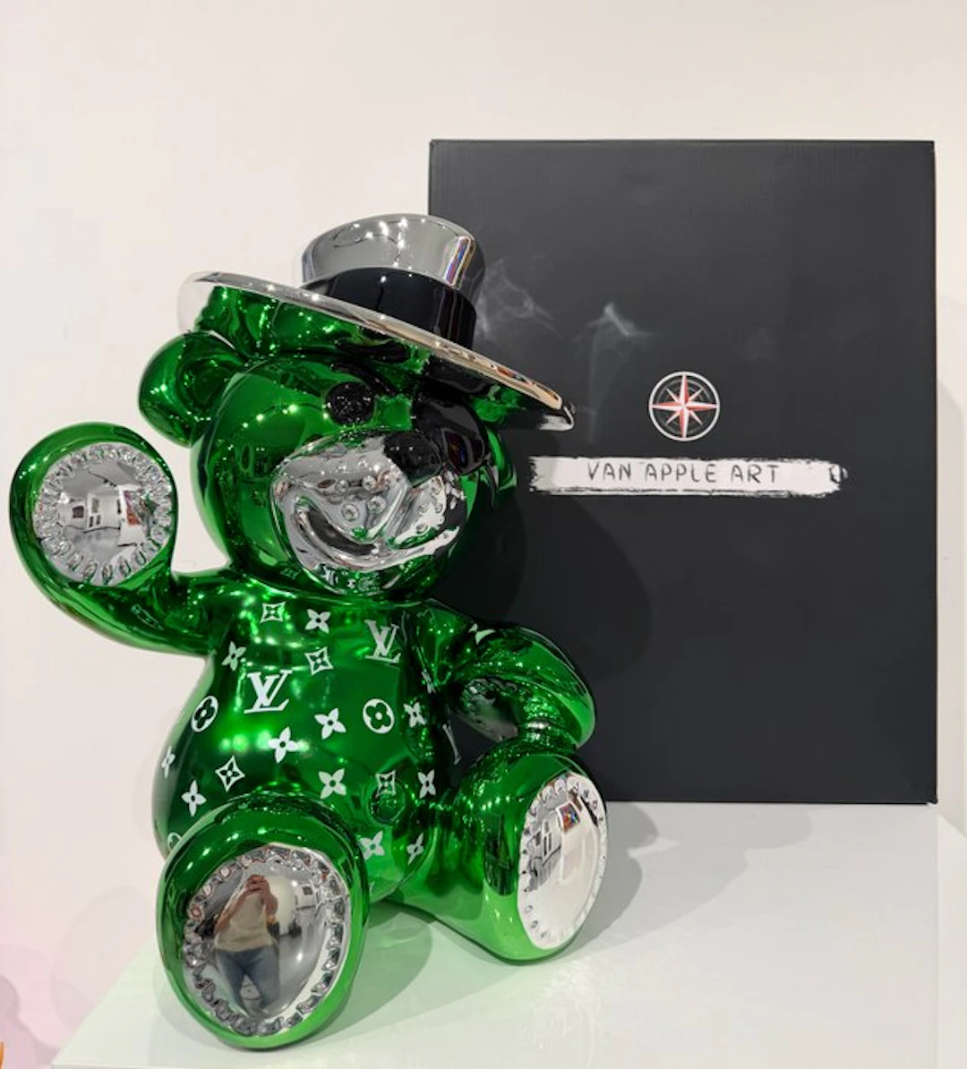 Van Apple - Bandit Bear LV Green