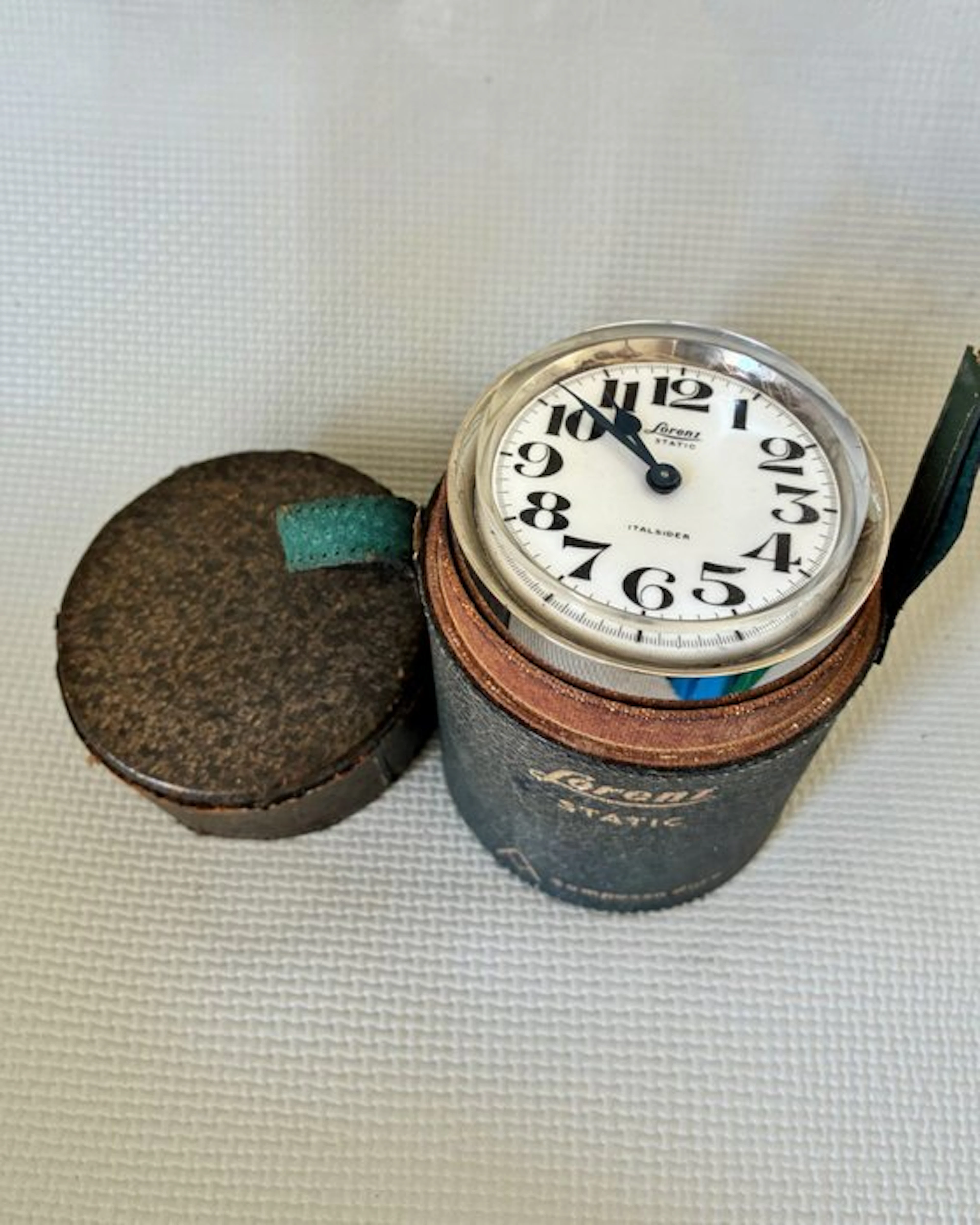 Mantel clock - Lorenz - Steel - 1960-1970 - designed by Richard Sapper