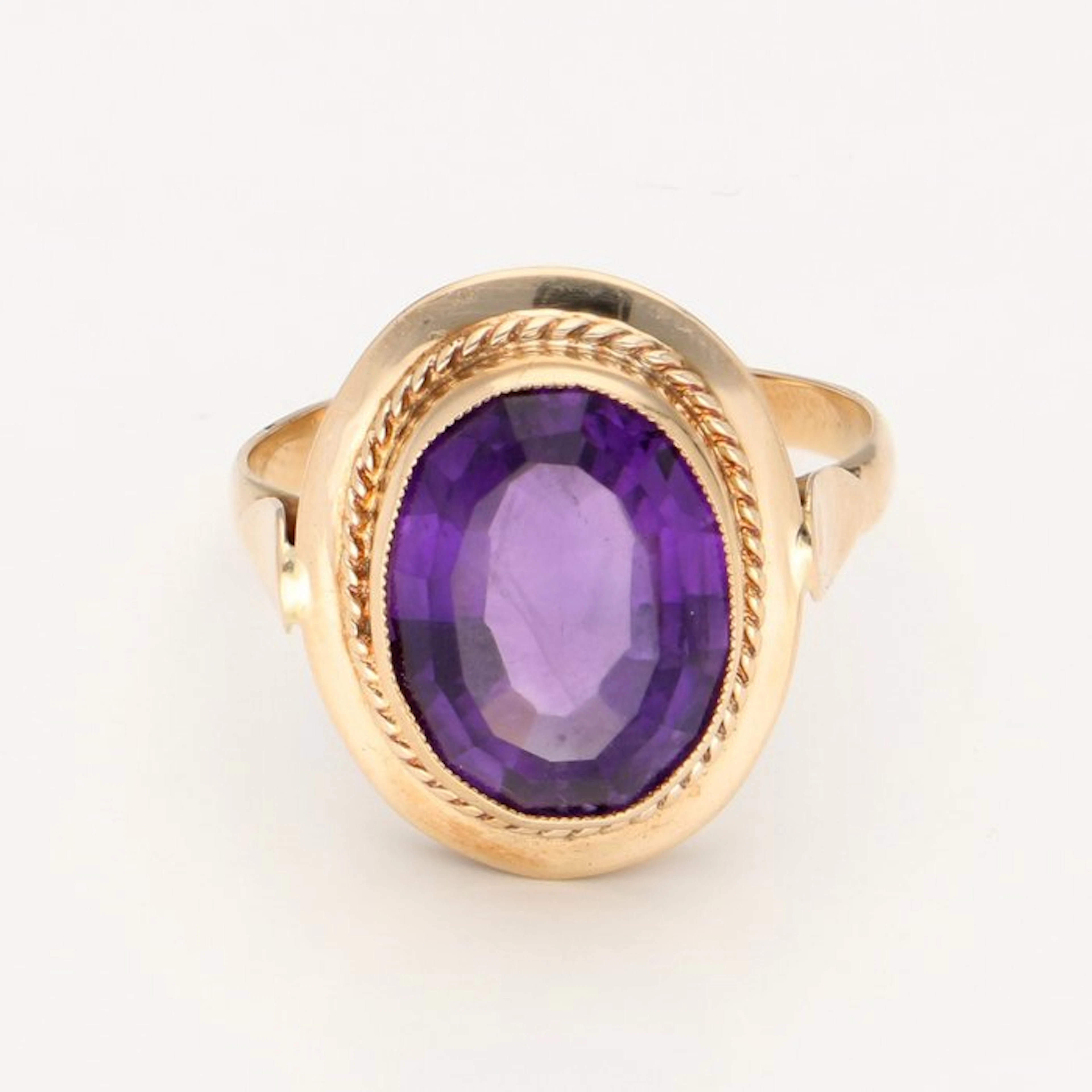 Ring - 14 kt. Yellow gold Amethyst
