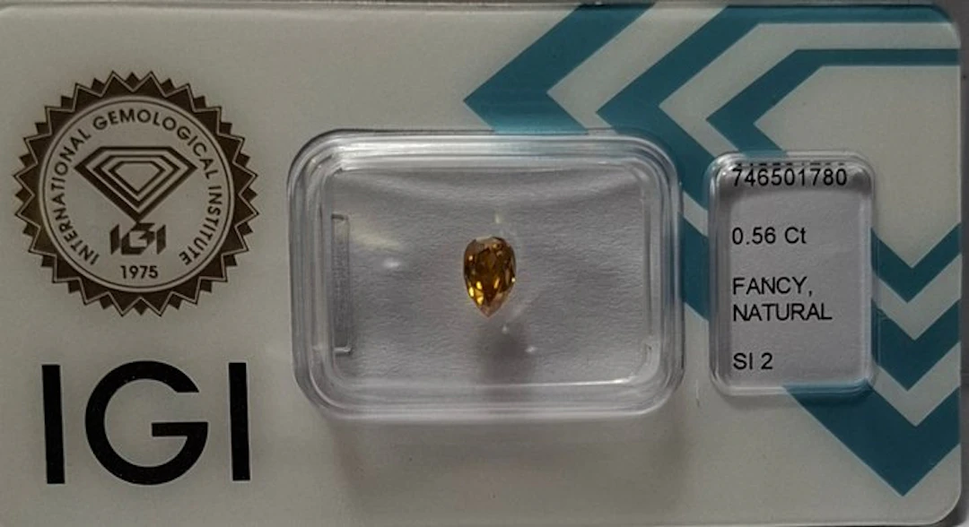 1 pcs Diamond (Natural coloured) - 0.56 ct - Pear - Fancy...