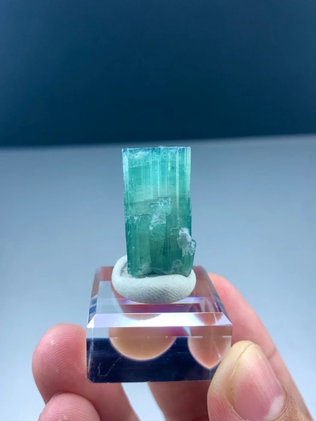 Blue tourmaline Crystal - Height: 30 mm - Width: 12 mm- 10 g - (1)