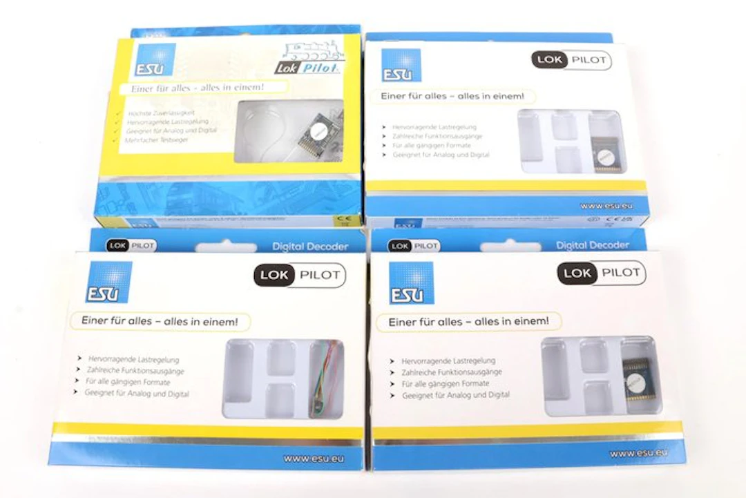 ESU H0 - 54614/59629/59810 - Electronics (4) - Four LokPilot decoders