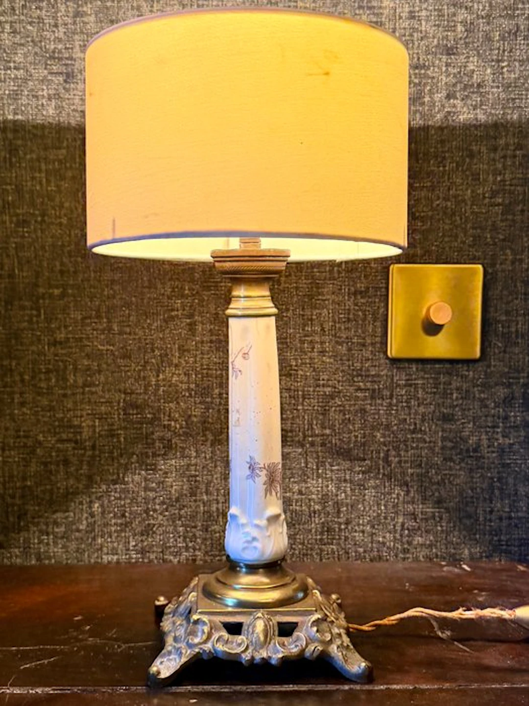 Table lamp - Porcelain, Brass, Metal - Porcelain Table Lamp