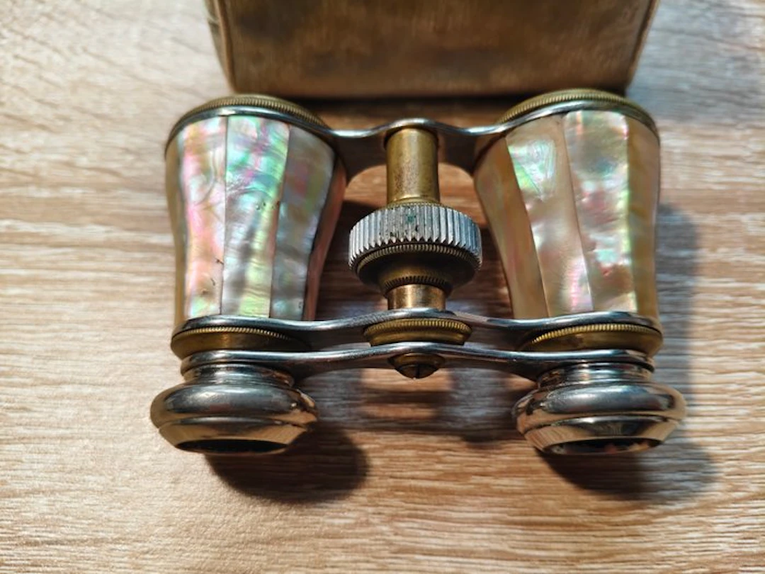 Theater binoculars - Mother of Pearl & Brass Opera...