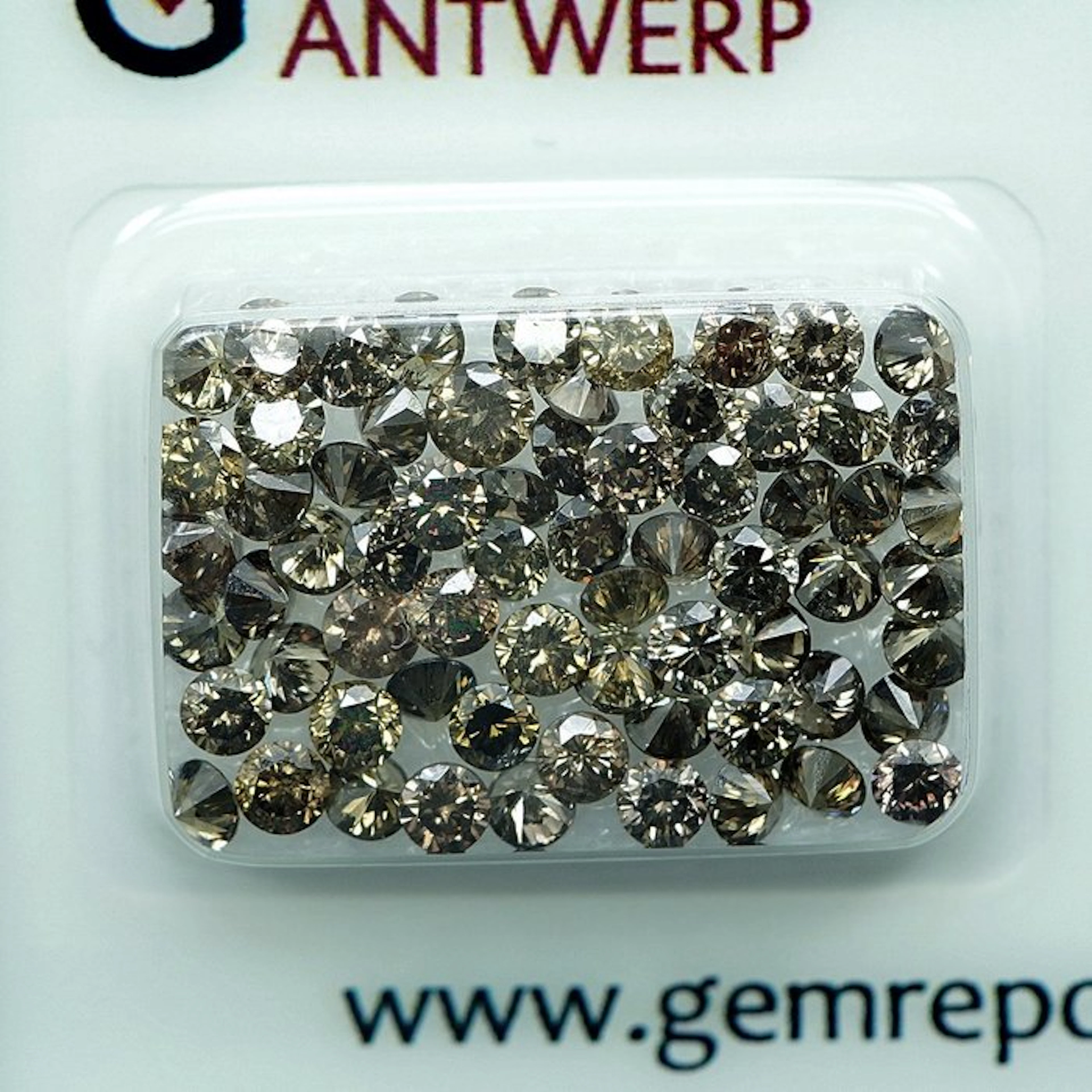 No reserve price - 66 pcs Diamond (Natural coloured)...