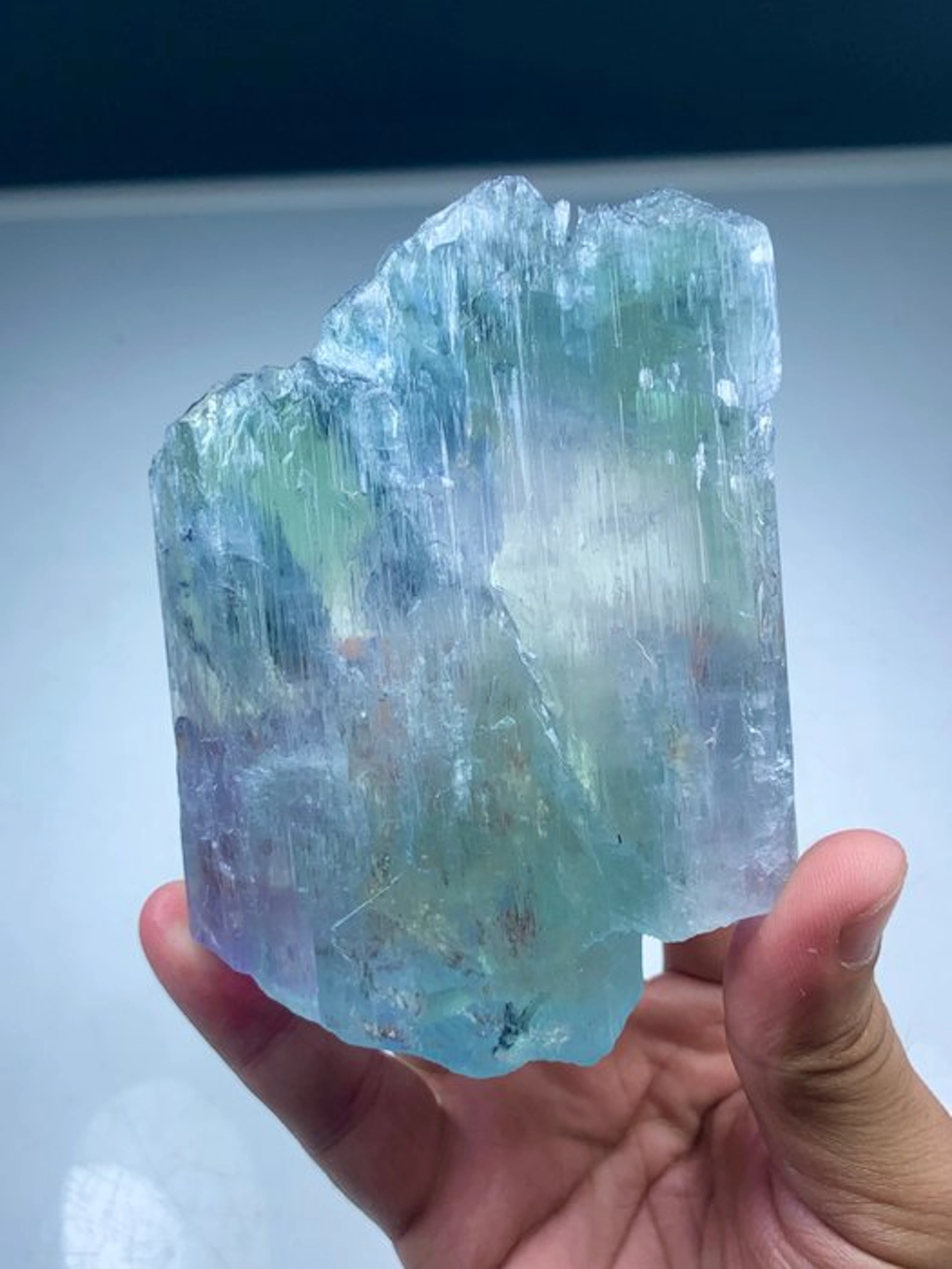 Bicolour kunzite Crystal - Height: 114 mm - Width: 86 mm- 649 g - (1)