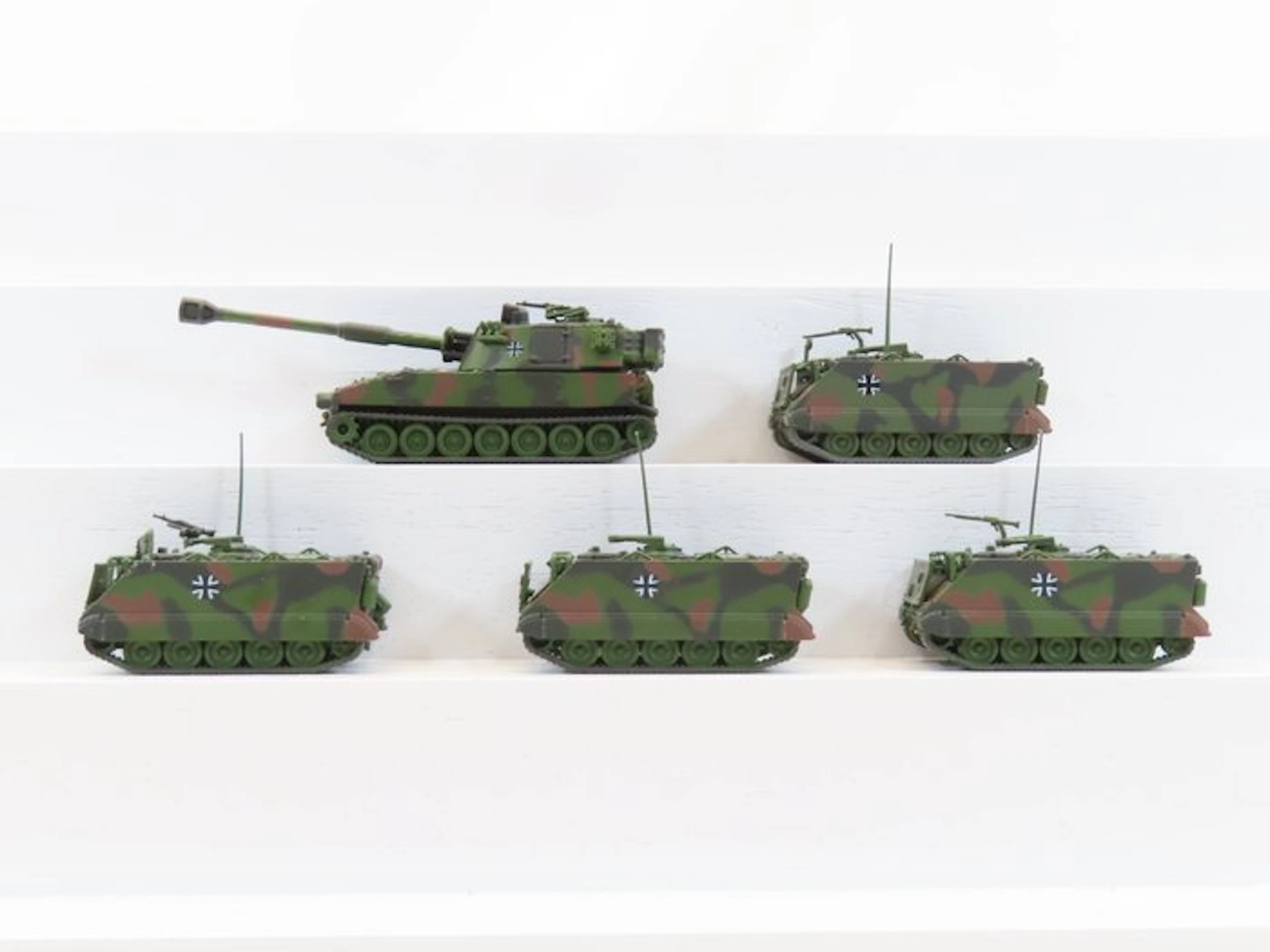 Schuco 1:87 - Model train vehicles (5) - 5 military...
