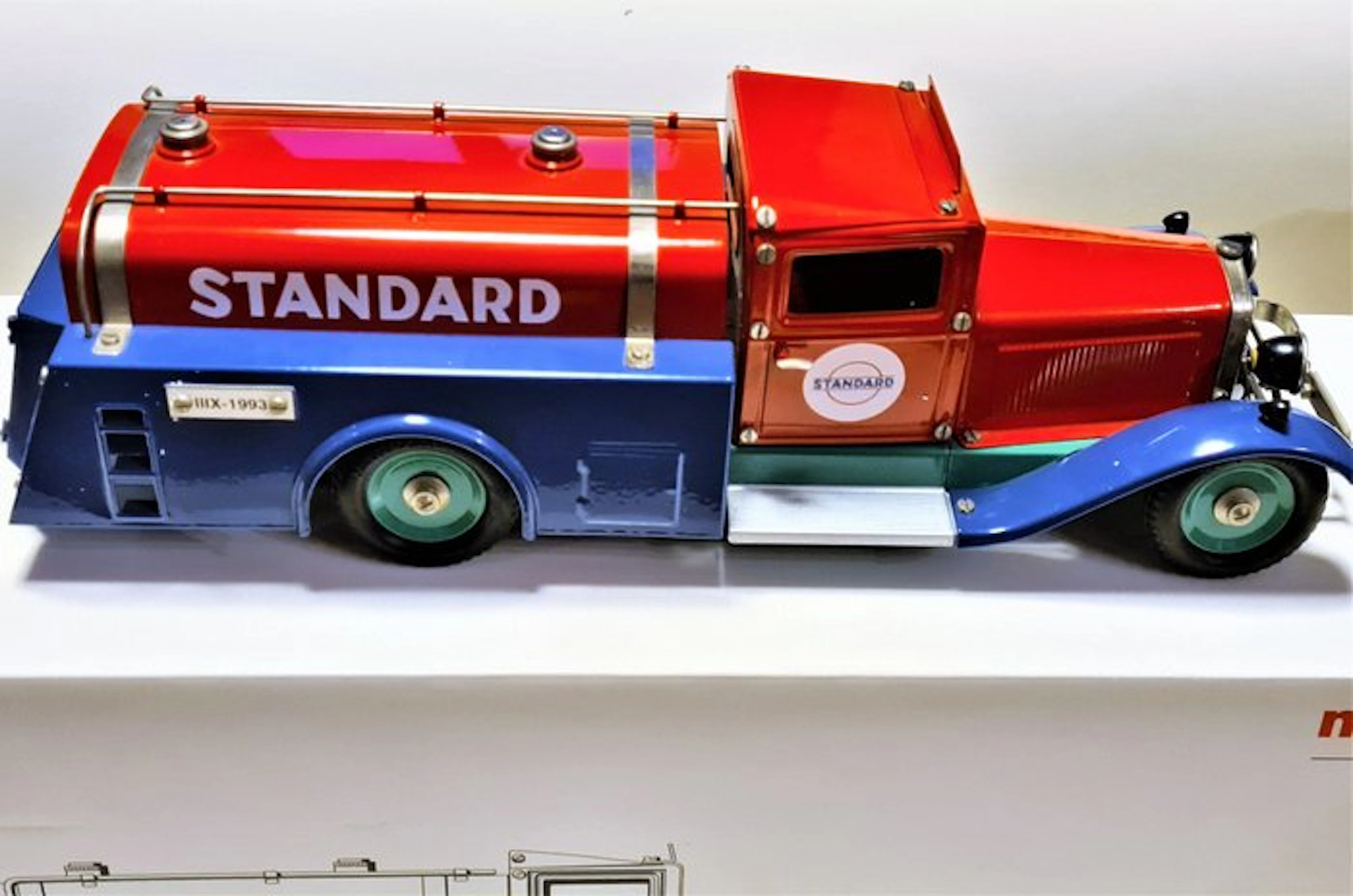 Märklin - Model truck - LKW Standard Tankwagen 1993, Boxed
