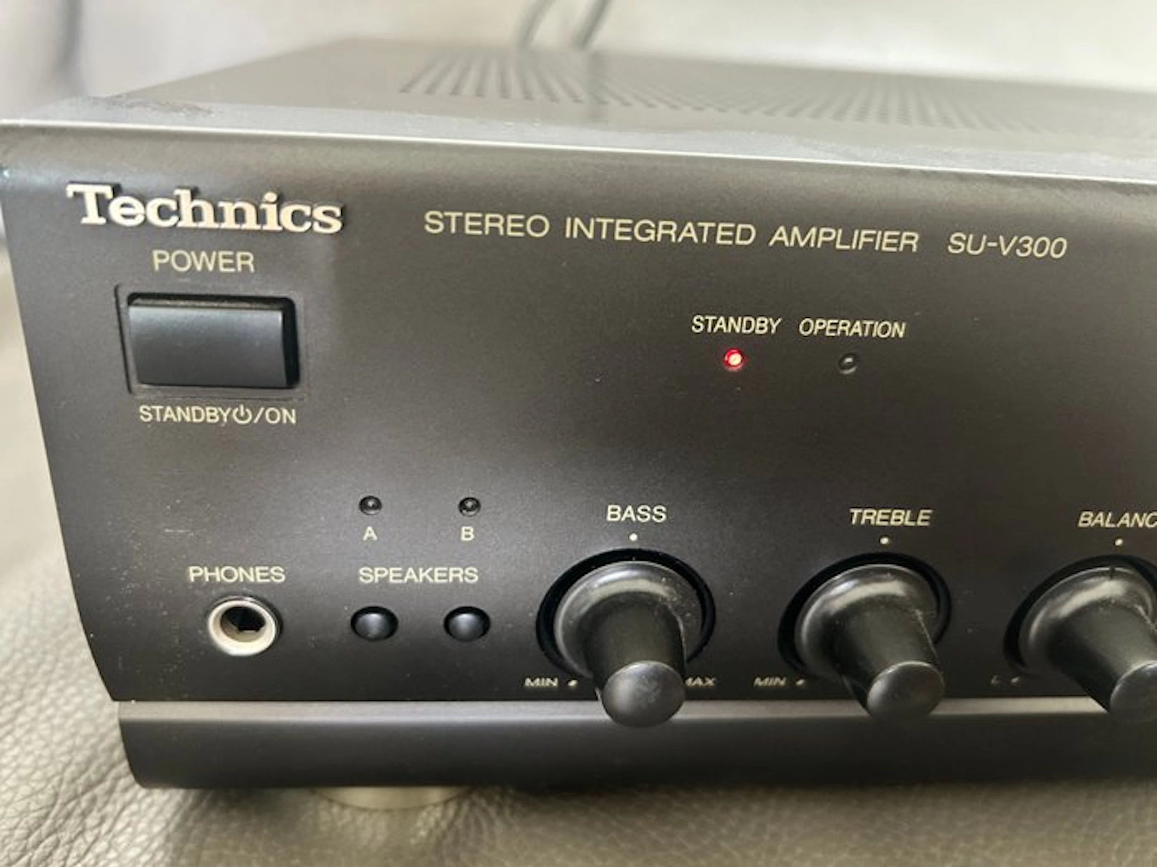Technics - SU-V300 'New Class A' Solid state integrated amplifier